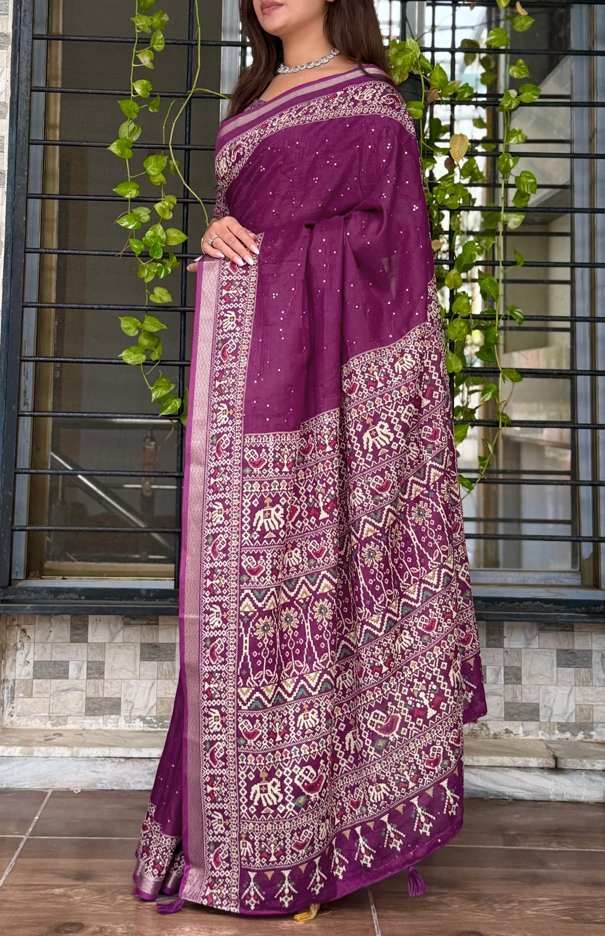 Entrancing Pure Mul Cotton Sequence  With Ajrakh Prined Fancy Designer Saree With Gratifying Blouse Piece