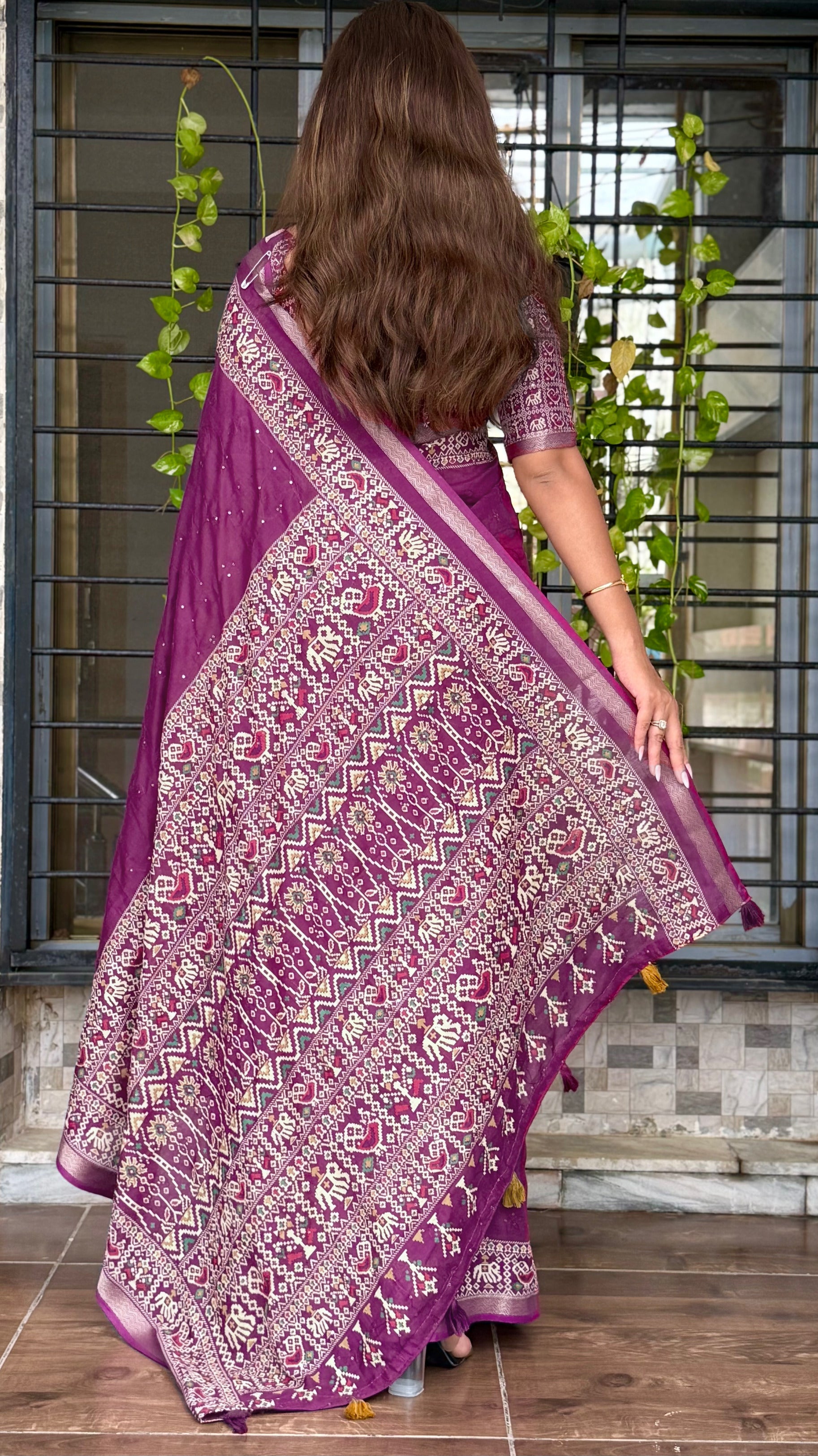 Entrancing Pure Mul Cotton Sequence  With Ajrakh Prined Fancy Designer Saree With Gratifying Blouse Piece