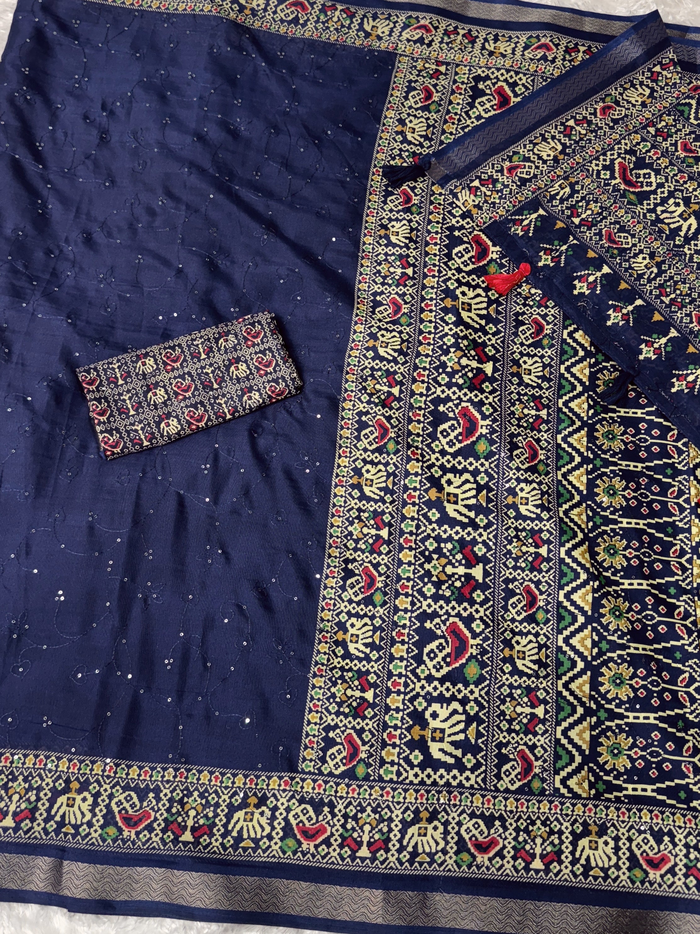 Entrancing Pure Mul Cotton Sequence  With Ajrakh Prined Fancy Designer Saree With Gratifying Blouse Piece