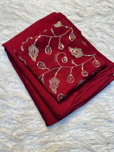 Load image into Gallery viewer, Alverina Festive Wear Rangoli Crush Silk Sequence Work Saree With Blissful Blouse Piece
