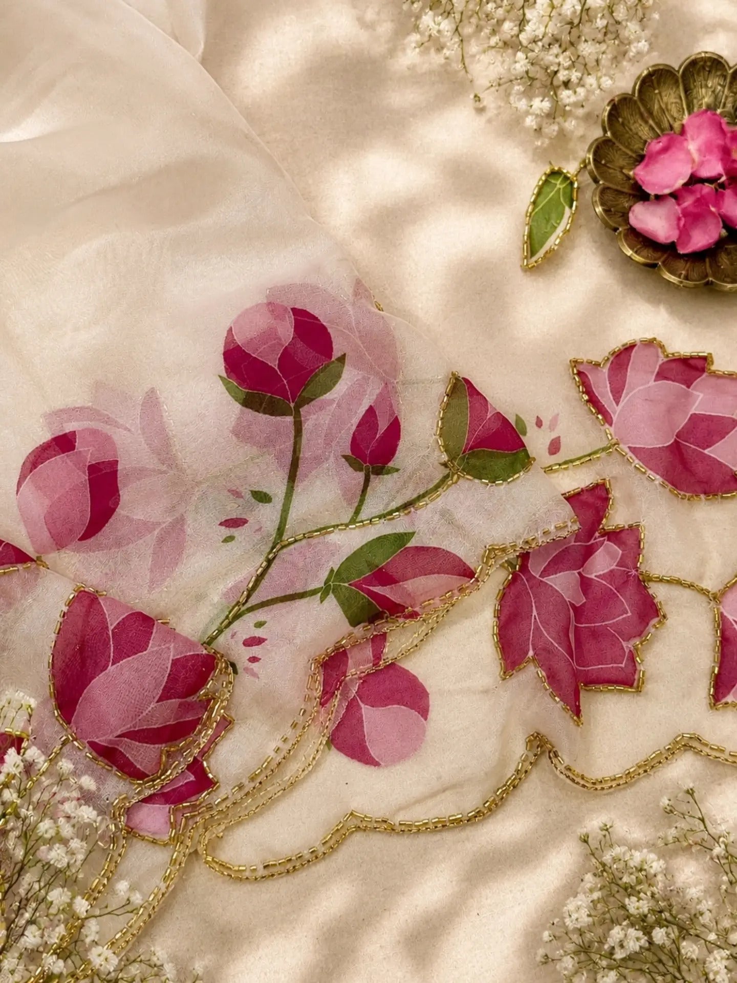 Glamorous Wedding Wear Pure Soft Silk Floral Prints n Handwork Designer Saree With Contrast Blouse Piece