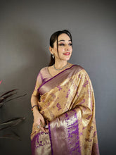 Load image into Gallery viewer, Splendorous Wedding Wear Kanjivaram Silk Rich Pallu With Jacquard Border Designer Sarre For Weeding
