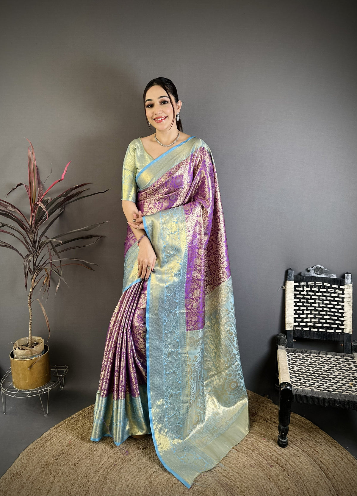 Charismatic Wedding Wear Kanjivaram Silk Rich Pallu Jacquard Border Designer Saree With Contrast Blouse Piece