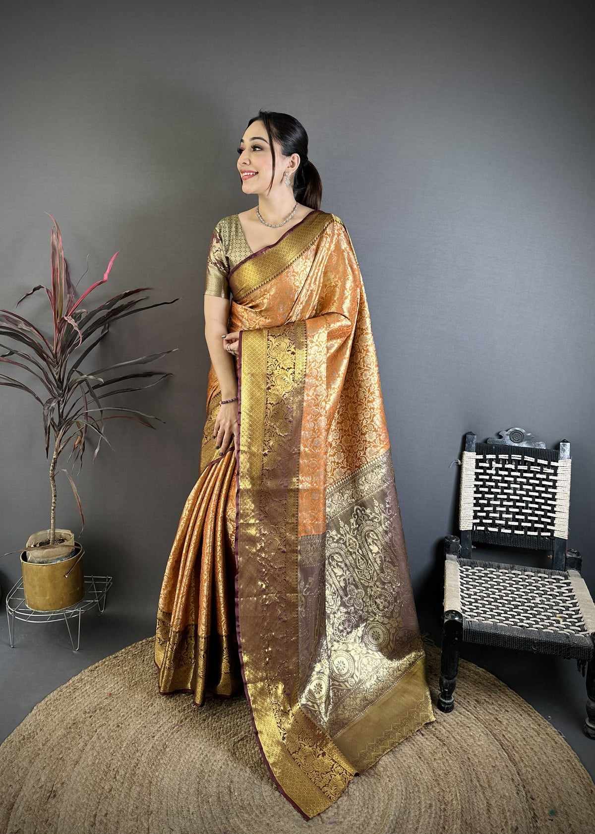 Charismatic Wedding Wear Kanjivaram Silk Rich Pallu Jacquard Border Designer Saree With Contrast Blouse Piece
