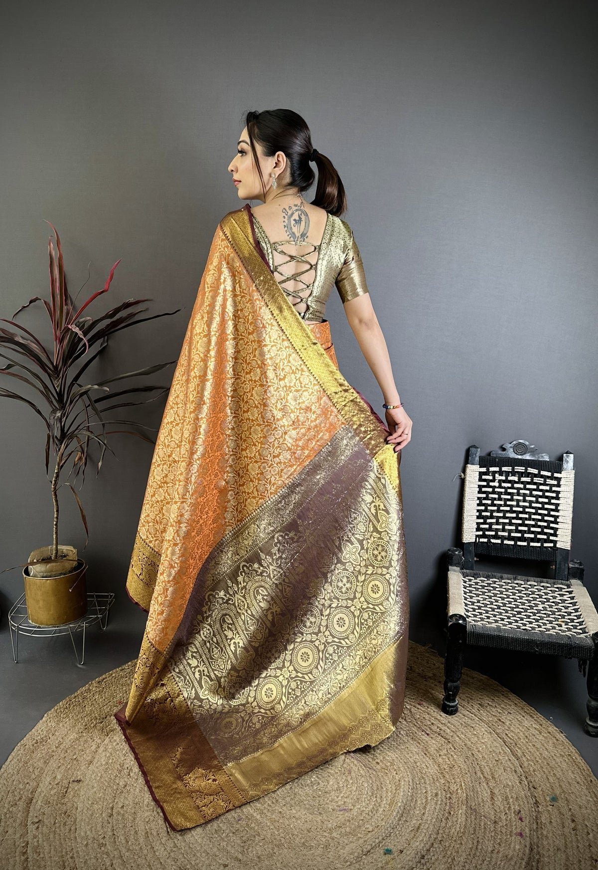 Charismatic Wedding Wear Kanjivaram Silk Rich Pallu Jacquard Border Designer Saree With Contrast Blouse Piece