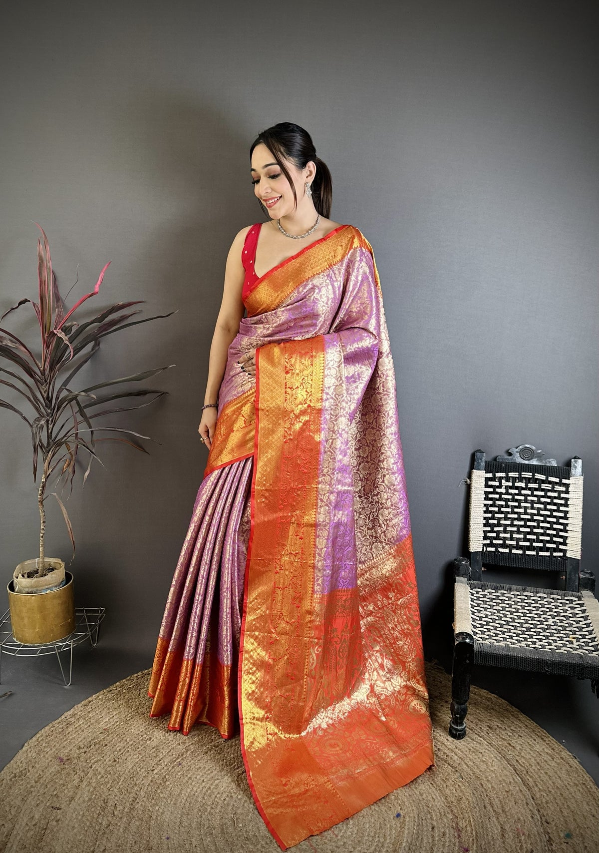 Charismatic Wedding Wear Kanjivaram Silk Rich Pallu Jacquard Border Designer Saree With Contrast Blouse Piece