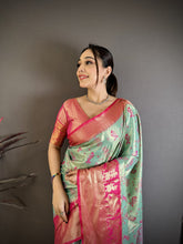 Load image into Gallery viewer, Splendorous Wedding Wear Kanjivaram Silk Rich Pallu With Jacquard Border Designer Sarre For Weeding
