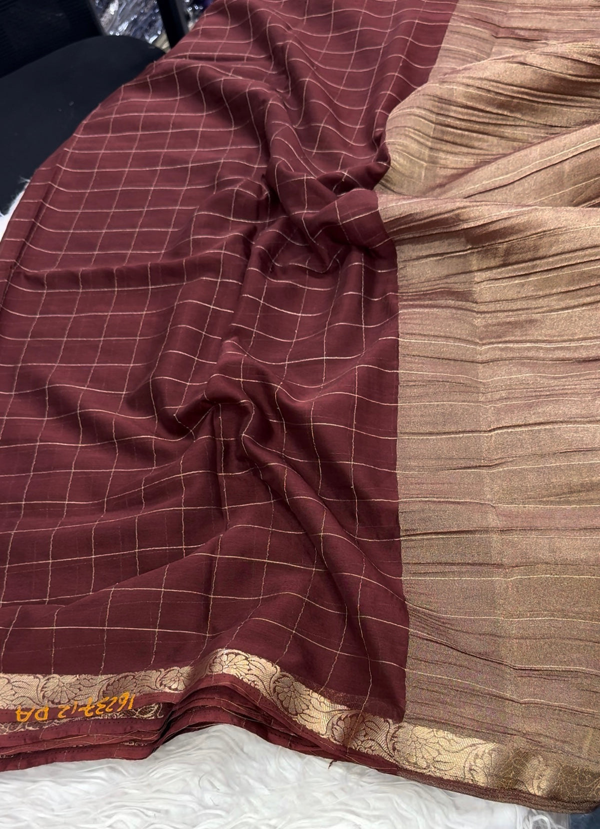 Gorgeous Party Wear Pure Viscose Georgette Jacquard Border n Rich Pallu Fancy Designer Saree With Blouse Piece