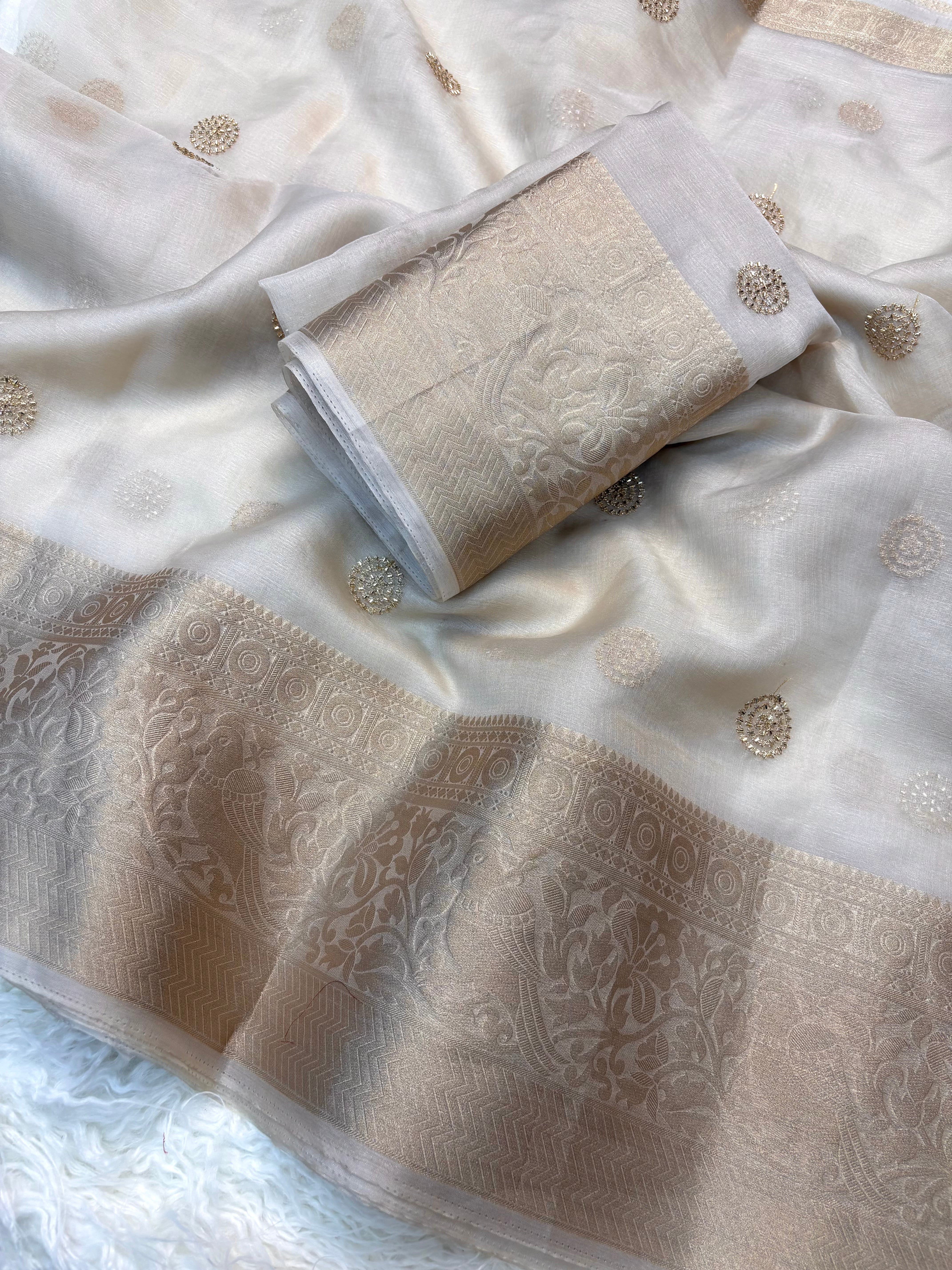 Fantabulous Festive Wear Soft Silk Jacquard Weaving Border Saree With Same Blouse Piece