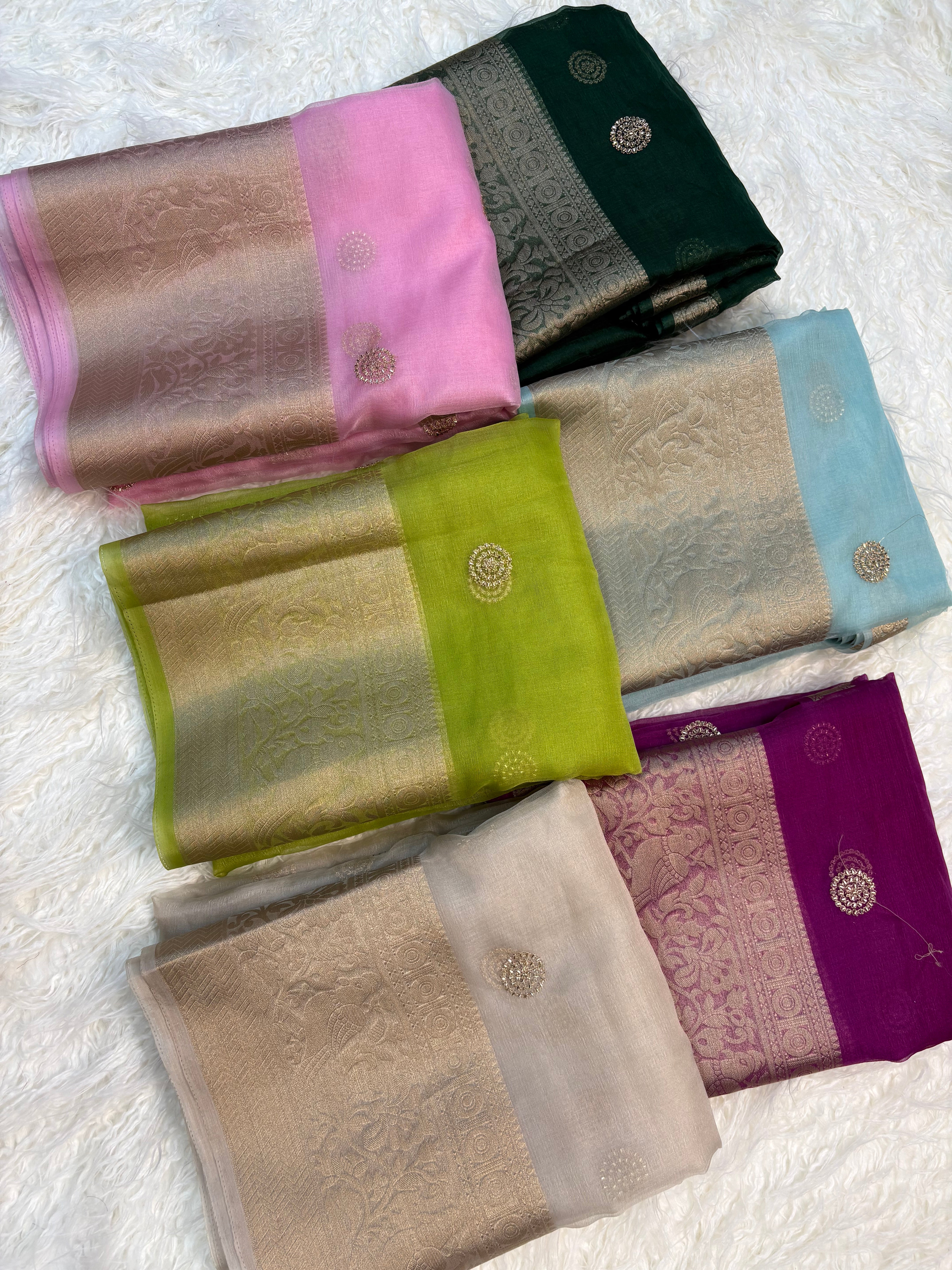 Fantabulous Festive Wear Soft Silk Jacquard Weaving Border Saree With Same Blouse Piece