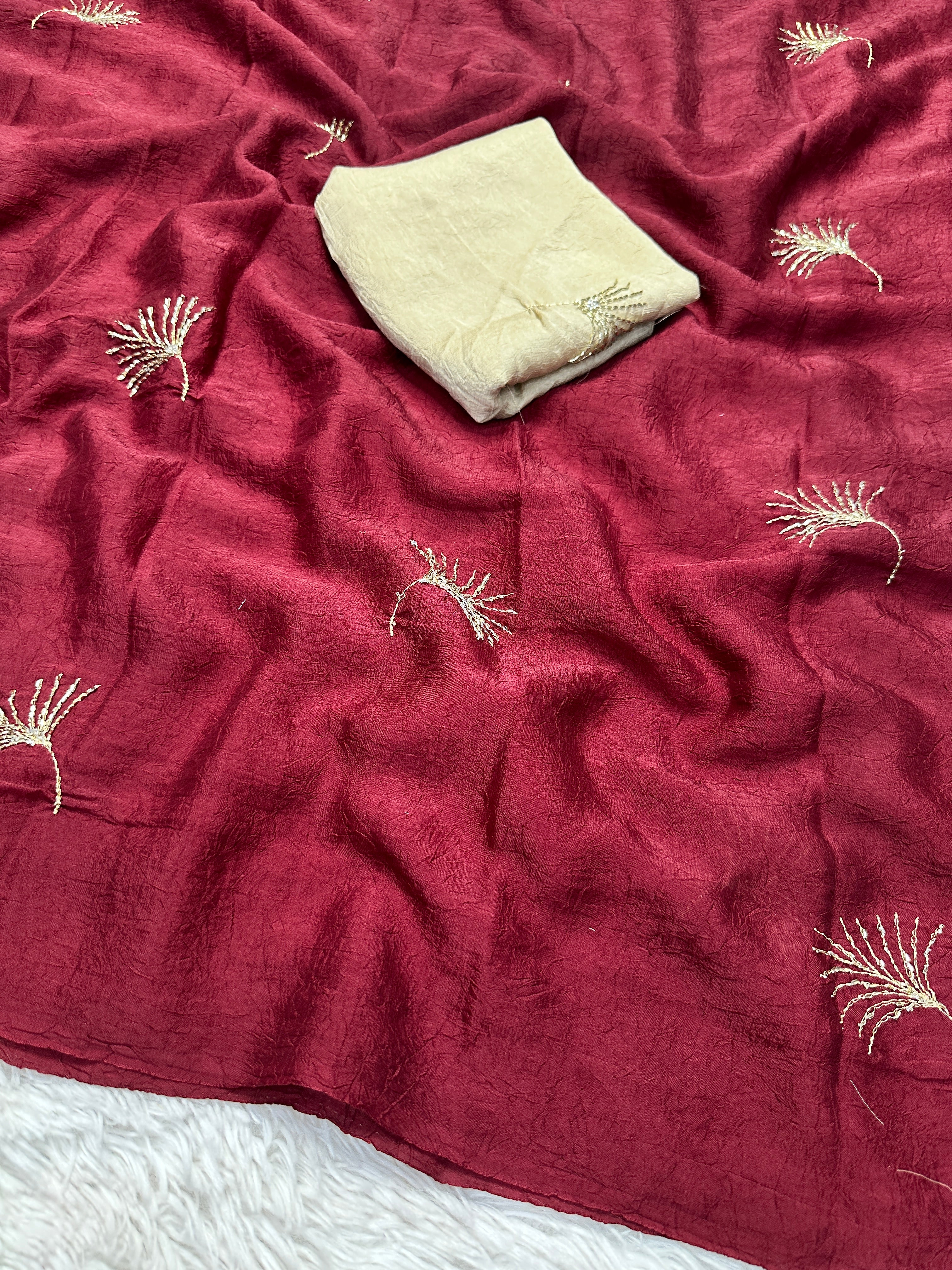 Redolent Party Wear Silk Beads Work Fancy Designer Saree With Matching Blouse Piece