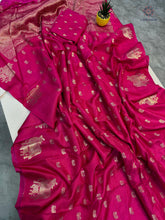 Load image into Gallery viewer, New Wedding Wear Pure Soft Viscose Crape Silk Zari Chit Palllu n Pichwari Border Fancy Designer Saree With Blouse

