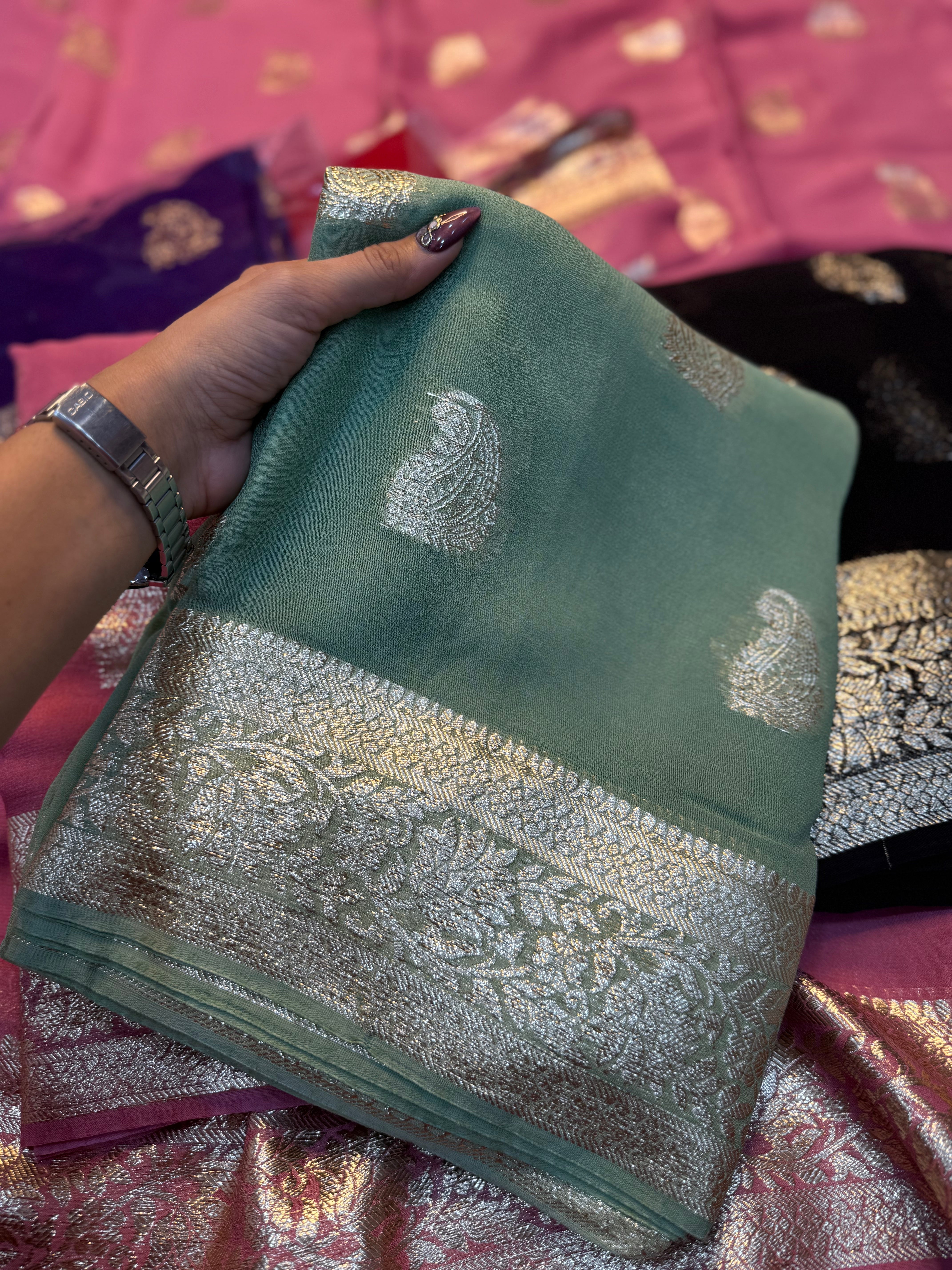 Desiring Viscose Georgette Jacquard Zari Work Saree With Staggering Blouse Piece
