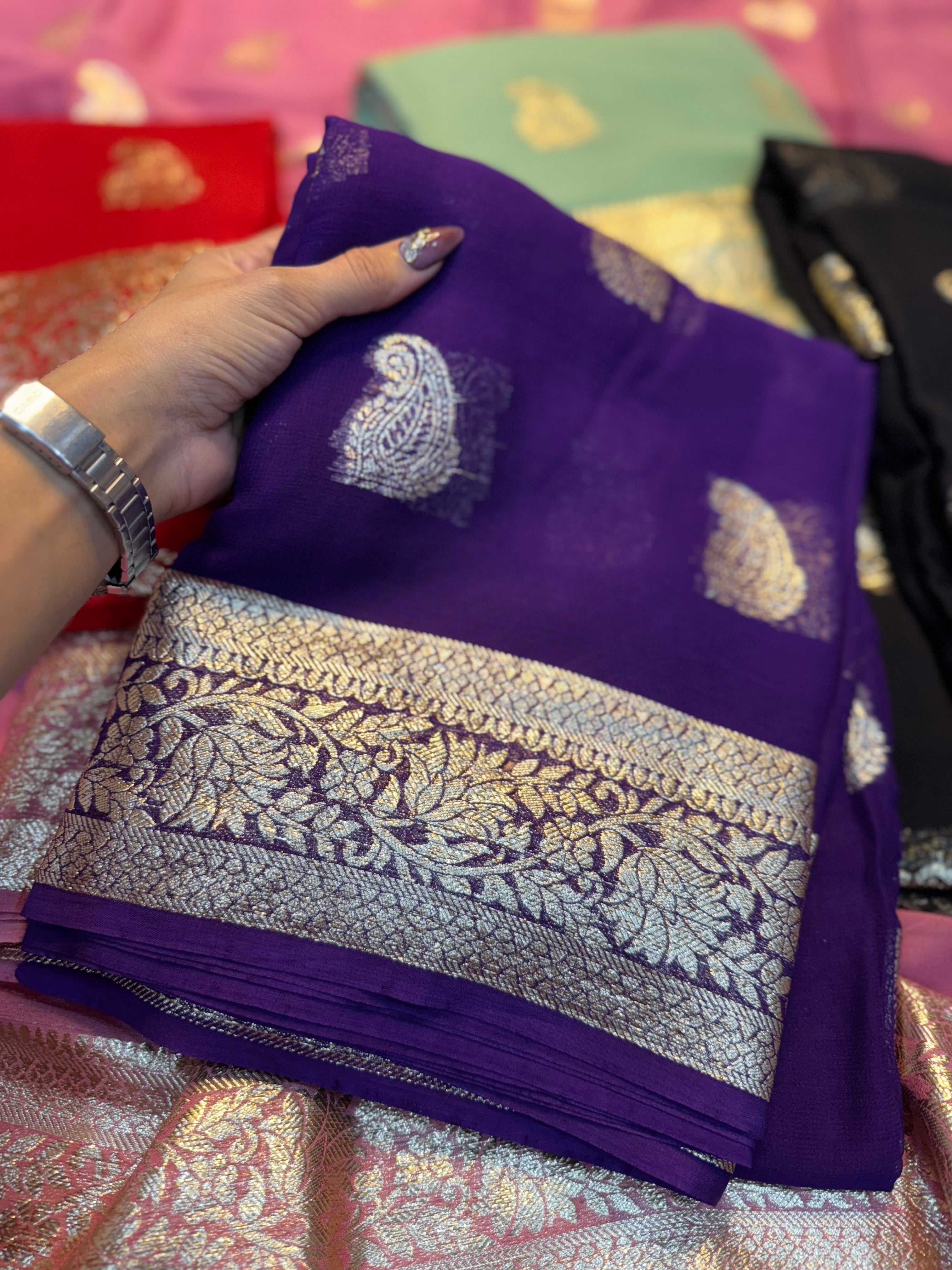 Desiring Viscose Georgette Jacquard Zari Work Saree With Staggering Blouse Piece