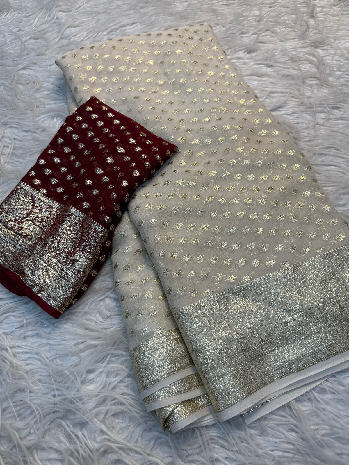 Symmetrical Wedding Wear Viscose Georgette Jacquard Zari Work Fancy Designer Saree