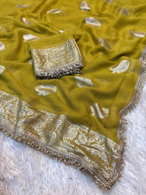 Load image into Gallery viewer, Captivating Wedding Wear Viscose Georgette Jacquard Zari Work Lace Border Designer Saree
