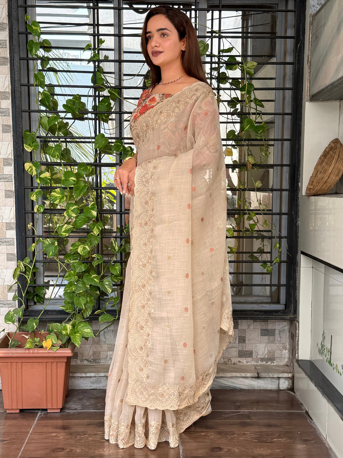 Redolent Wedding Wear Linen Cotton Thread Embroidery Work Fancy Saree With Unstitched Blouse Piece