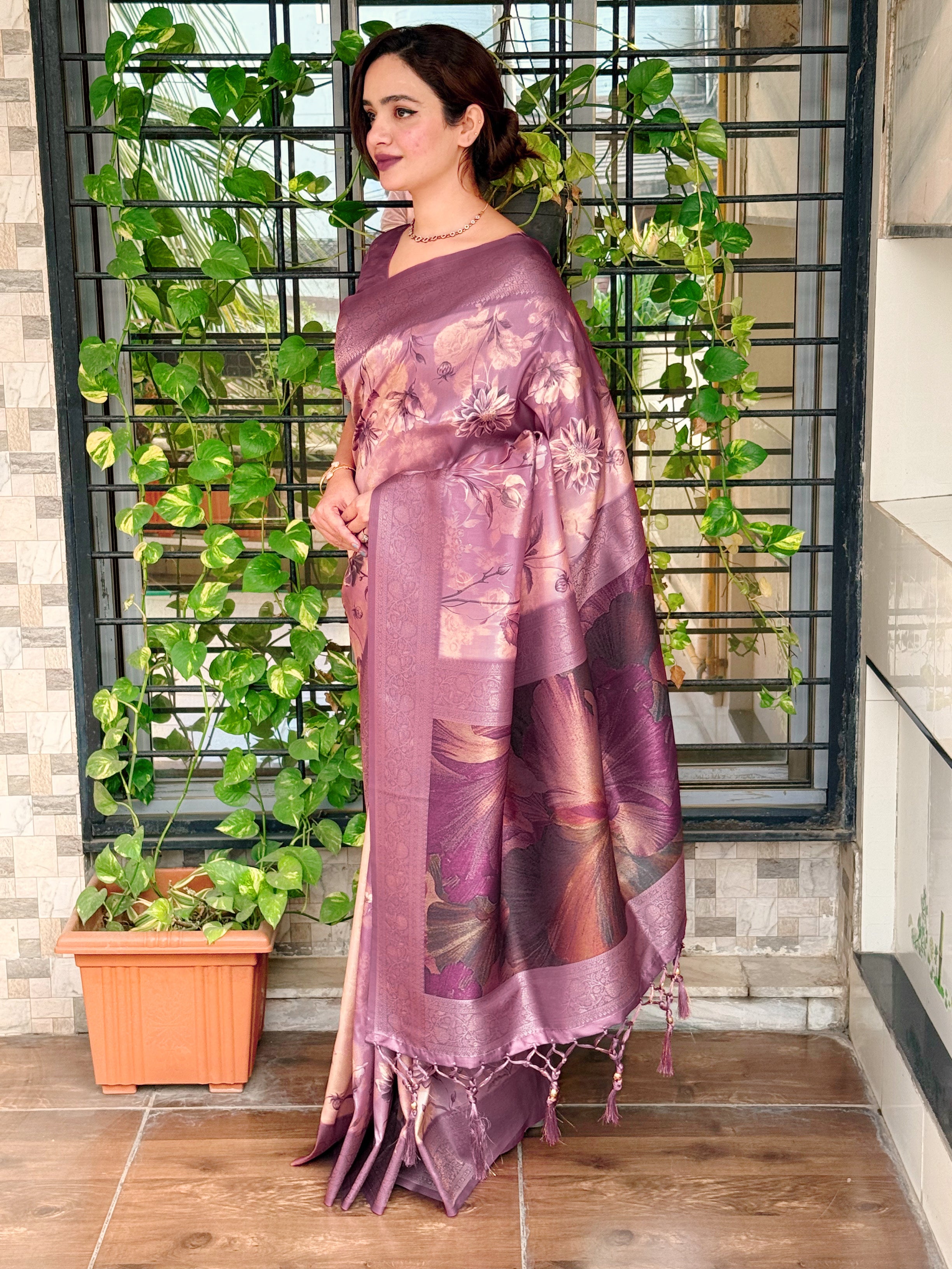 Glamorous Festive Wear Banarasi Satin Silk Jacquard Zari Border Fancy Designer Saree With Blouse Piece