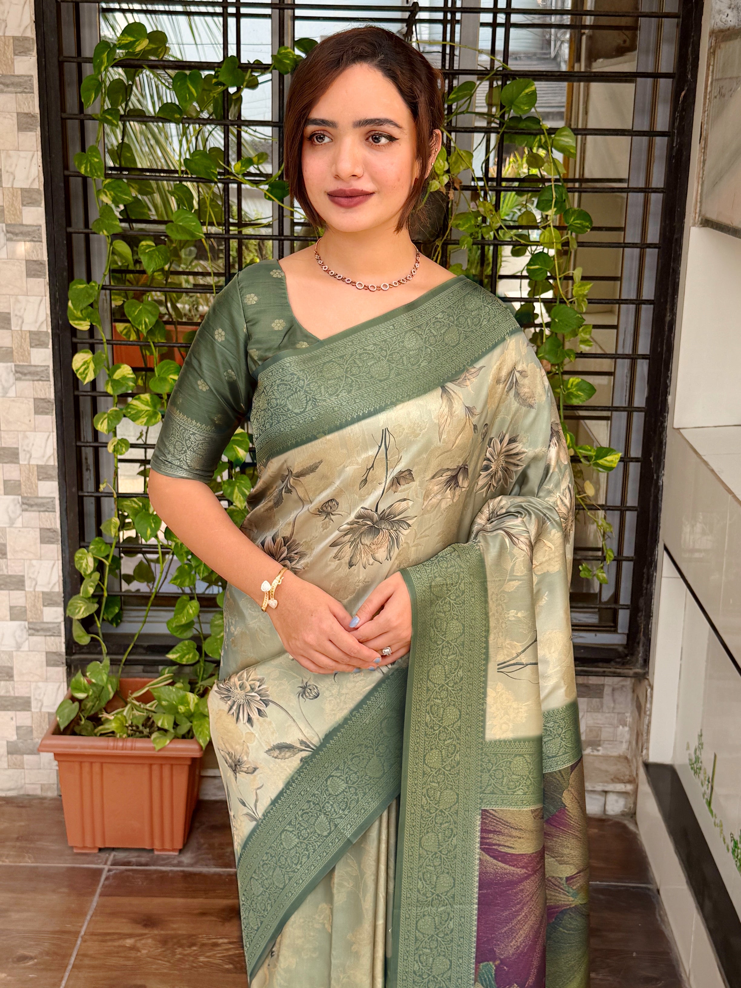 Glamorous Festive Wear Banarasi Satin Silk Jacquard Zari Border Fancy Designer Saree With Blouse Piece