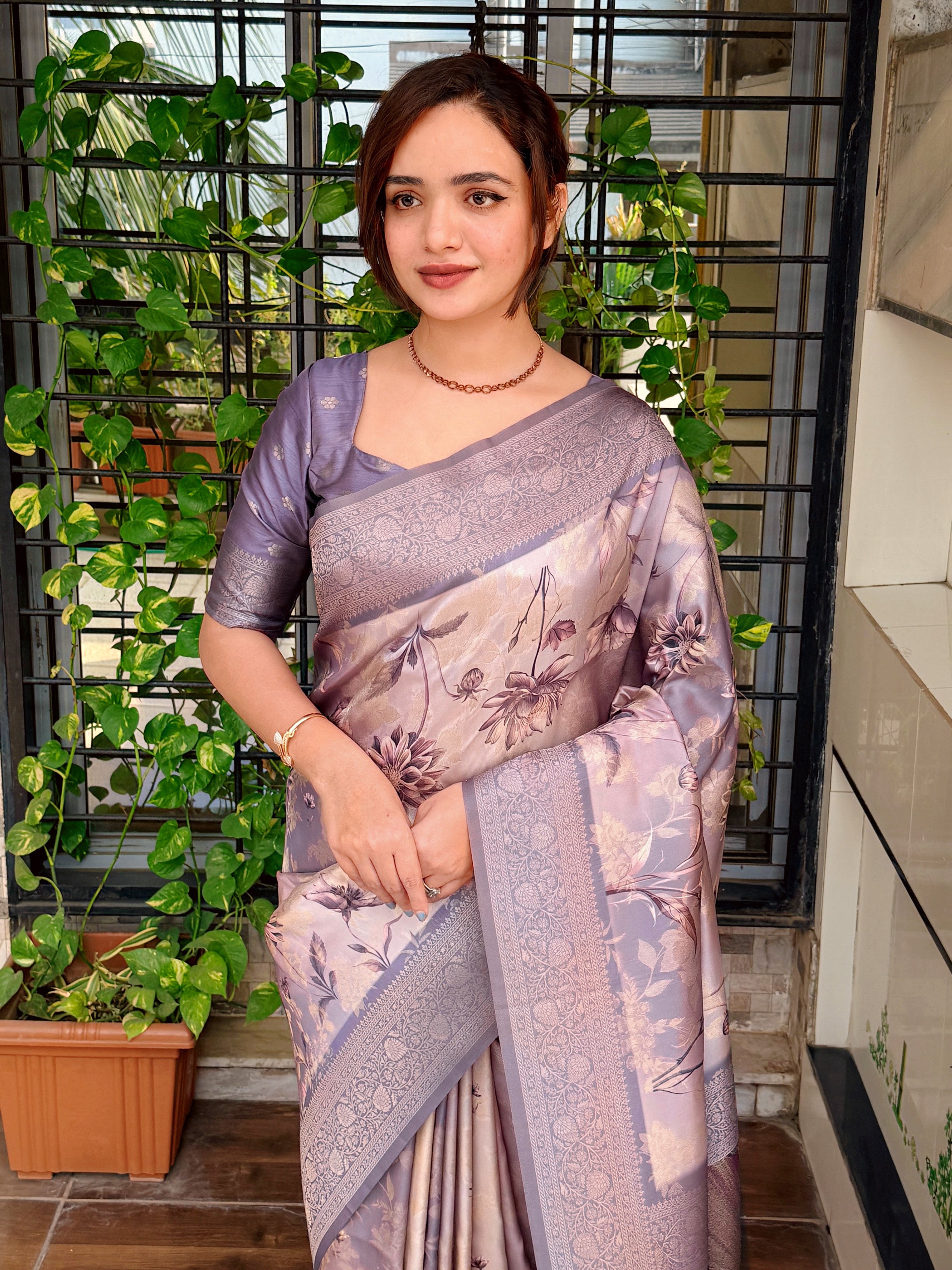 Glamorous Festive Wear Banarasi Satin Silk Jacquard Zari Border Fancy Designer Saree With Blouse Piece