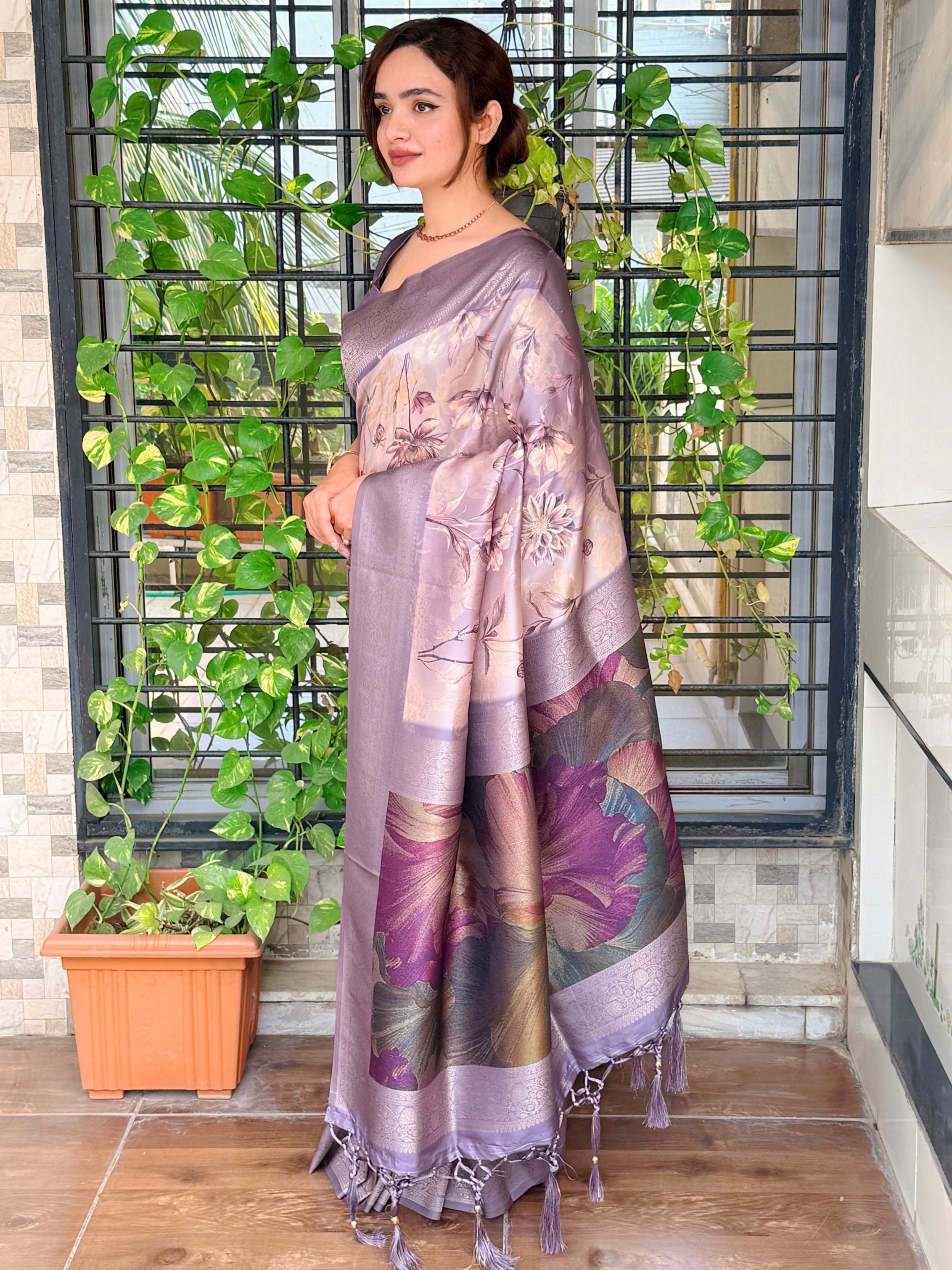 Glamorous Festive Wear Banarasi Satin Silk Jacquard Zari Border Fancy Designer Saree With Blouse Piece