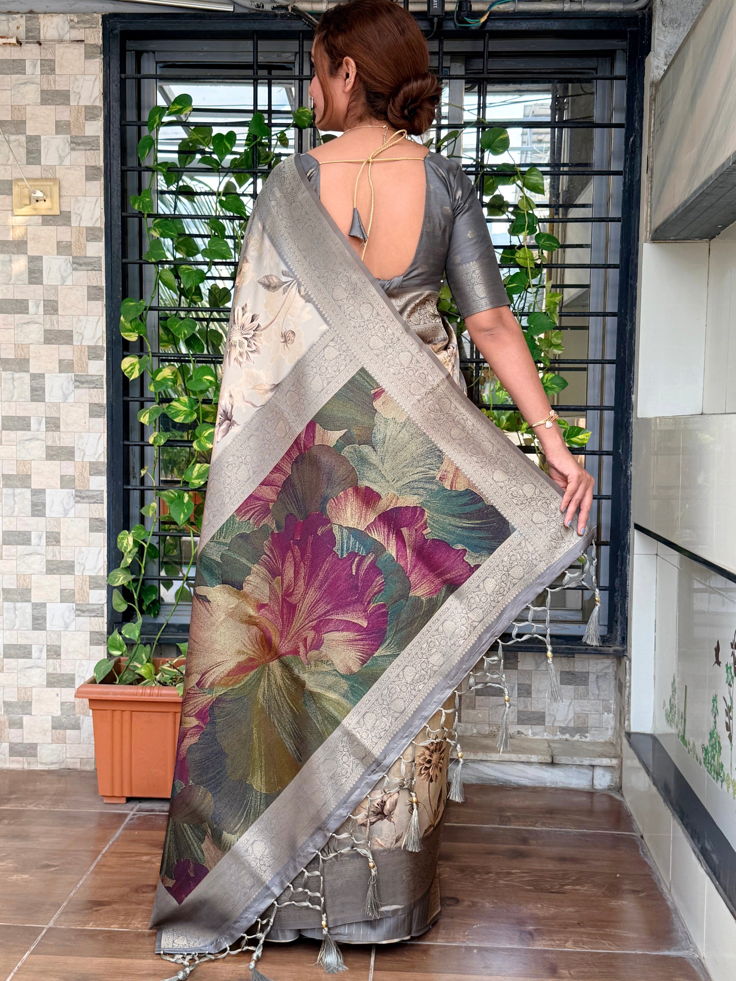 Glamorous Festive Wear Banarasi Satin Silk Jacquard Zari Border Fancy Designer Saree With Blouse Piece