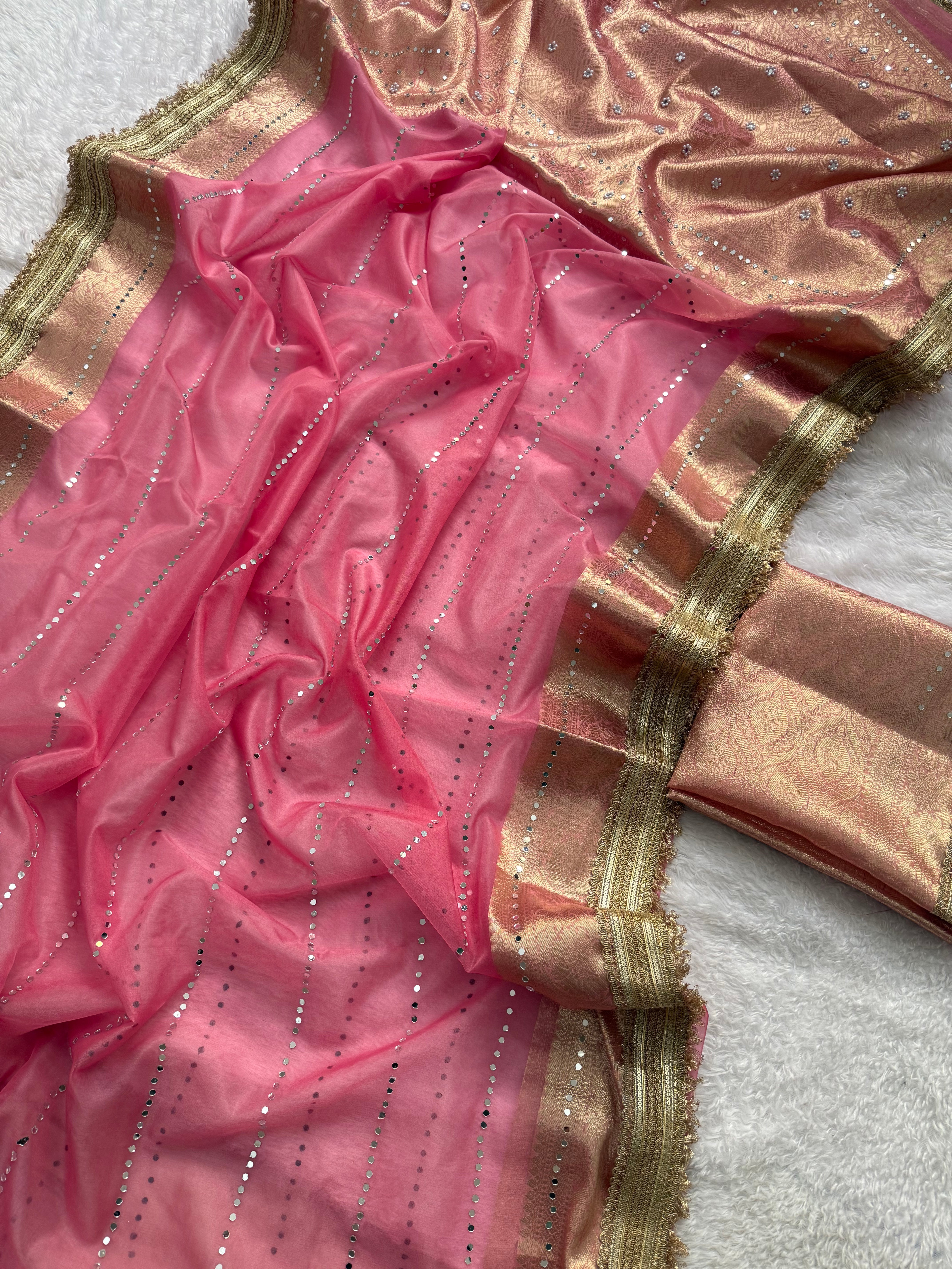 Gorgeous Wedding Wear Banarasi Organza Silk Jacquard n Heavy Lace Work Fancy Designer Saree