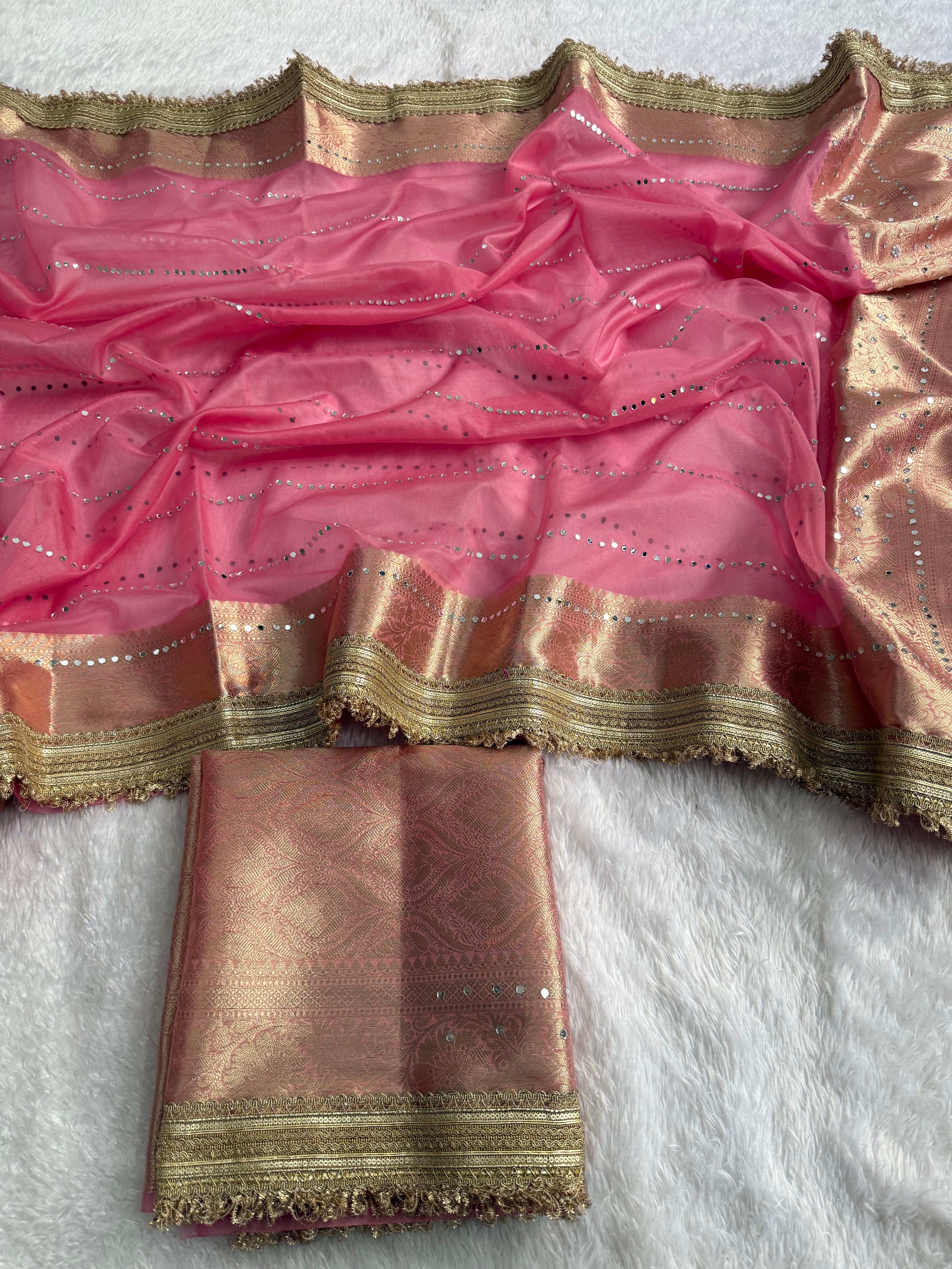 Gorgeous Wedding Wear Banarasi Organza Silk Jacquard n Heavy Lace Work Fancy Designer Saree