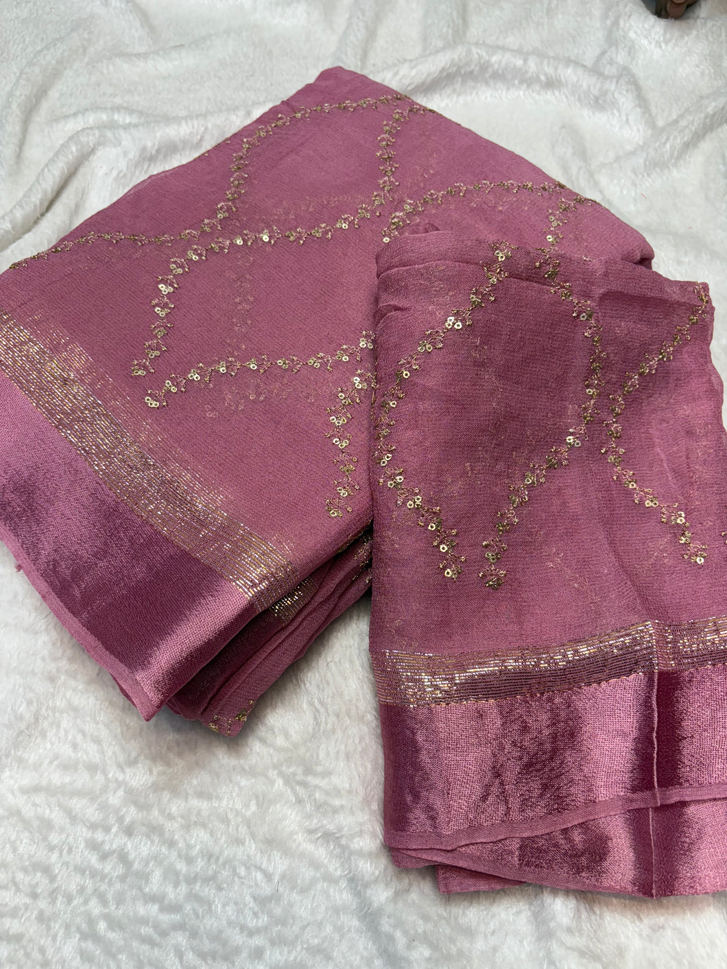 Charming Lavender Colour Pure Viscose Georgette Fabric With Satin Border n Embroidered Work Saree With Blissful Blouse Piece