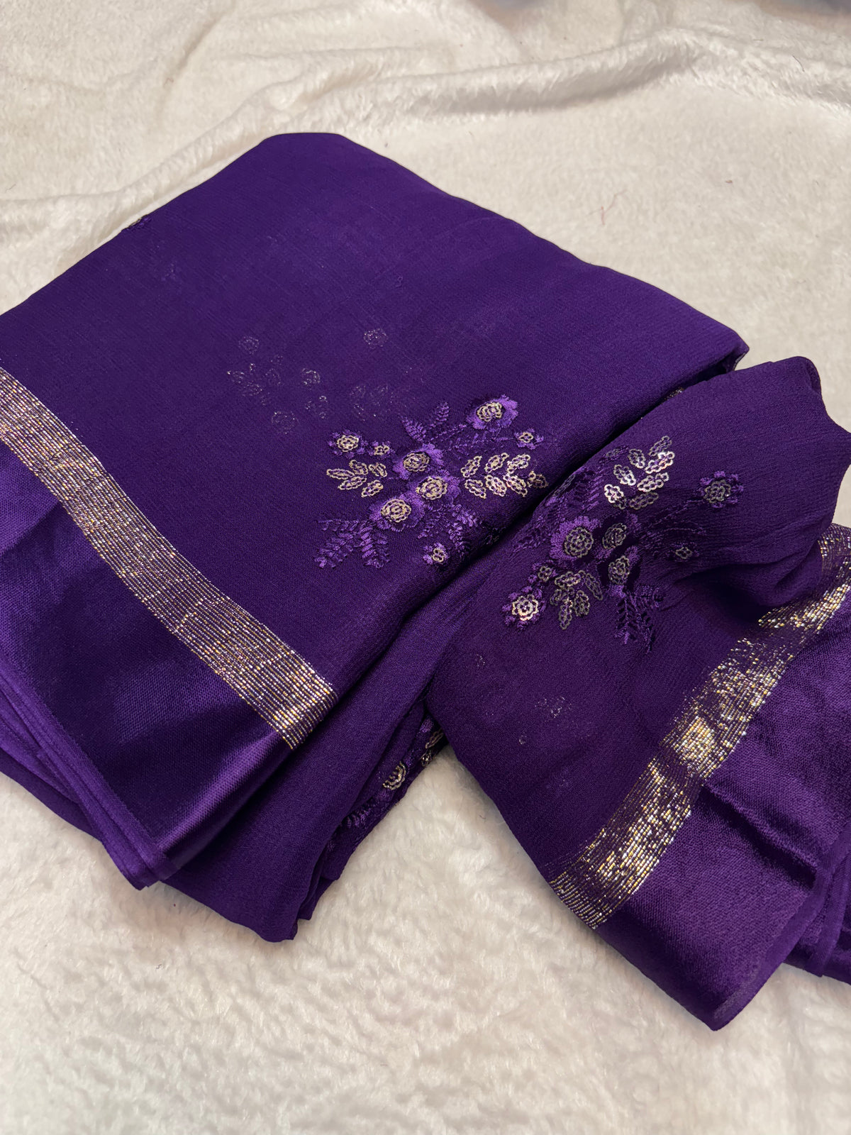 Glamorous Pure Viscose Georgette Fabric With Satin Border n Sequence Work Saree With Ravishing Blouse Piece