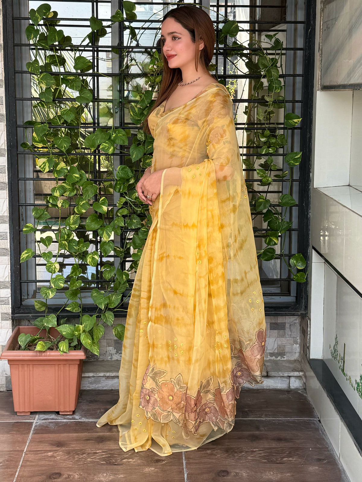 Charming Party Wear Pure Soft Tissue Silk Print Designer Saree With Elegant Blouse Piece