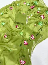 Load image into Gallery viewer, Exuberant Party Wear Pure Chiffon Silk Handbrush Flower n Handwork Designer Saree With Blouse Piece
