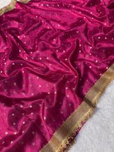 Load image into Gallery viewer, Alverina Function Wear Banarasi Tissue Silk Jaquard Zari Butti n Heavy lace Work Fancy Designer Saree For Women
