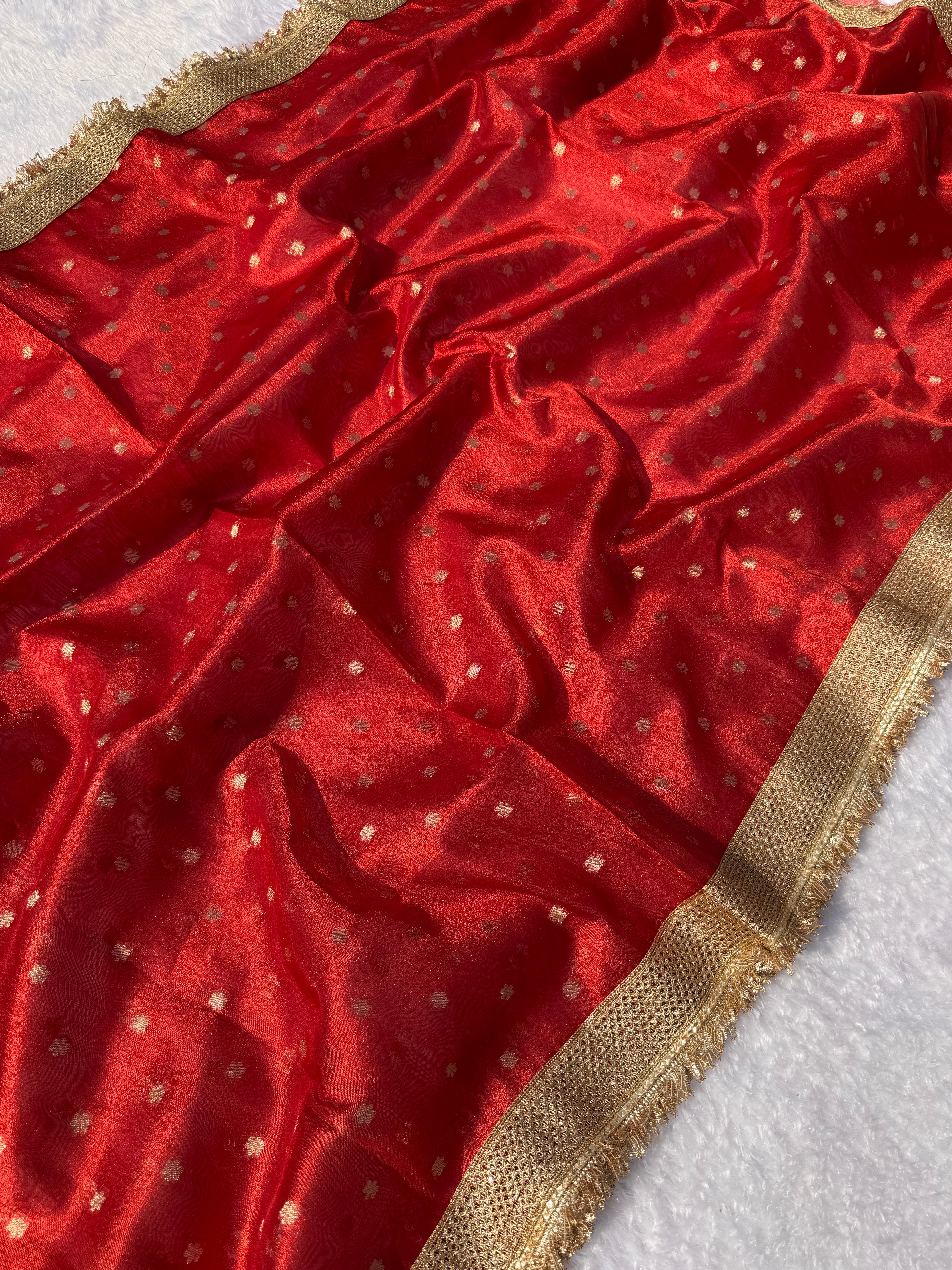 Alverina Function Wear Banarasi Tissue Silk Jaquard Zari Butti n Heavy lace Work Fancy Designer Saree For Women
