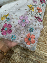 Load image into Gallery viewer, Sumptuous Sufi Silk Crush Thread n Sequence Beads Work Fancy Designer Saree With Exquisite Blouse Piece
