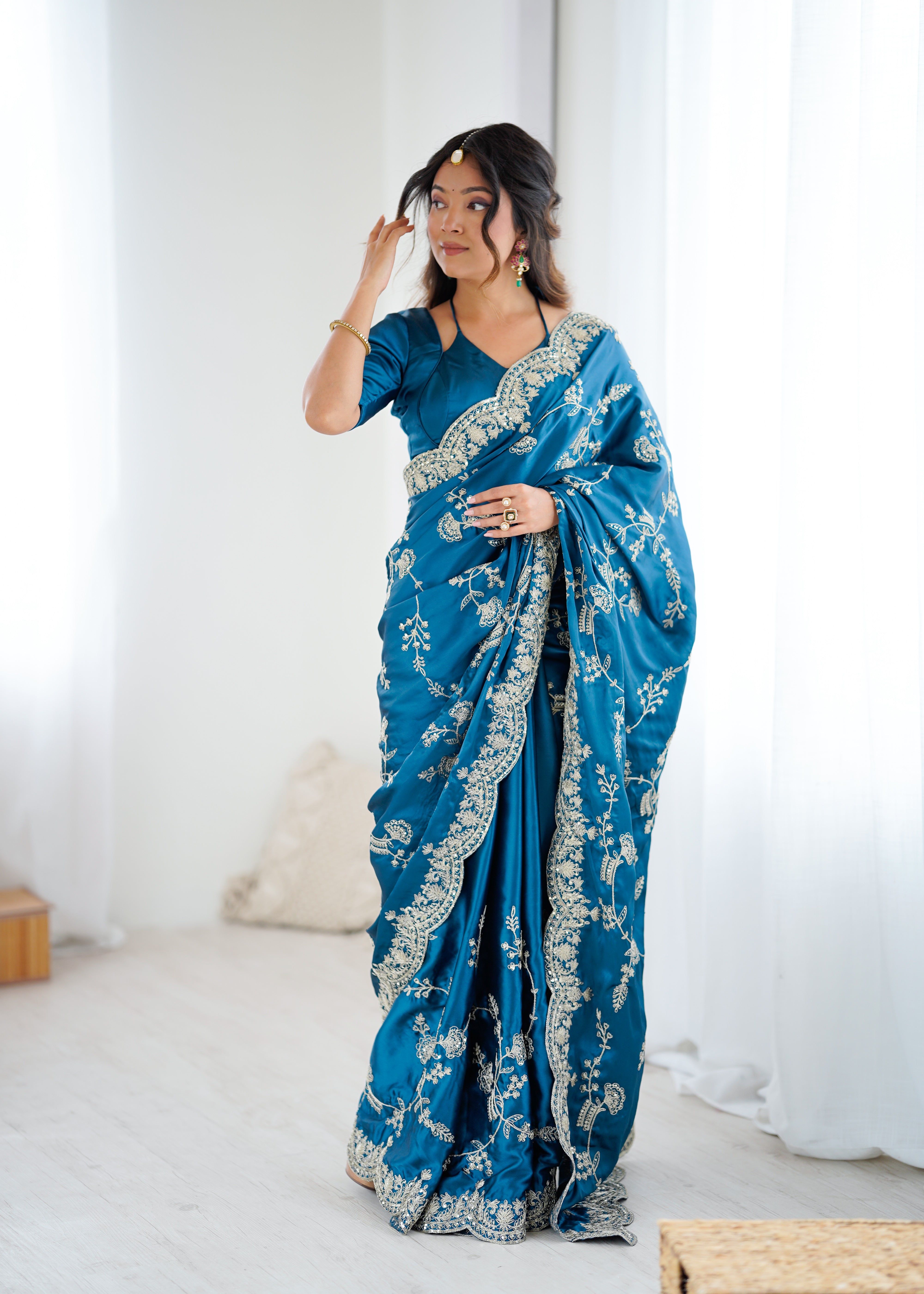 Graceful Festive Wear Silk Thread n Sequence Work Fancy Designer Saree With Blissful Unstitched Blouse