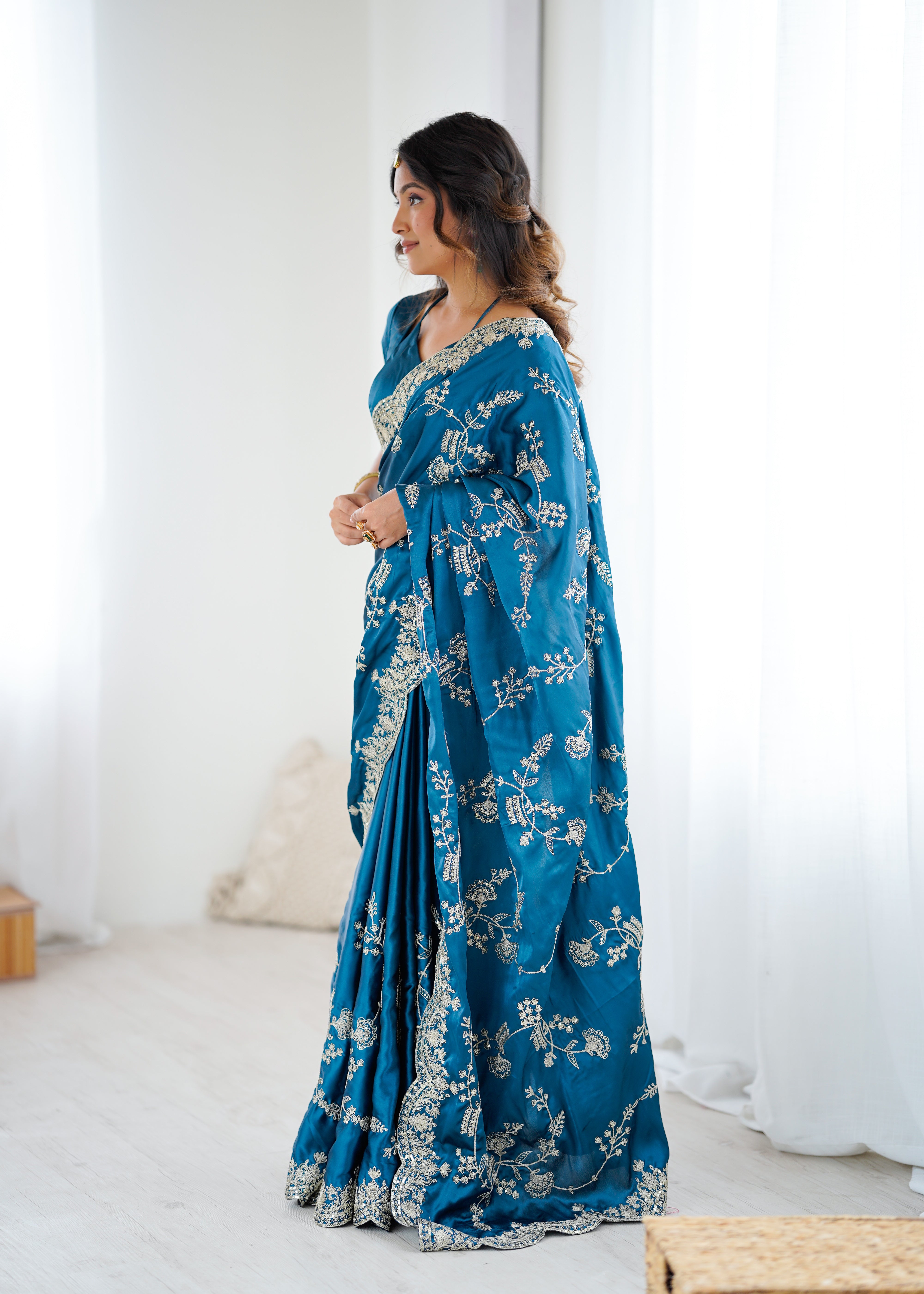 Graceful Festive Wear Silk Thread n Sequence Work Fancy Designer Saree With Blissful Unstitched Blouse