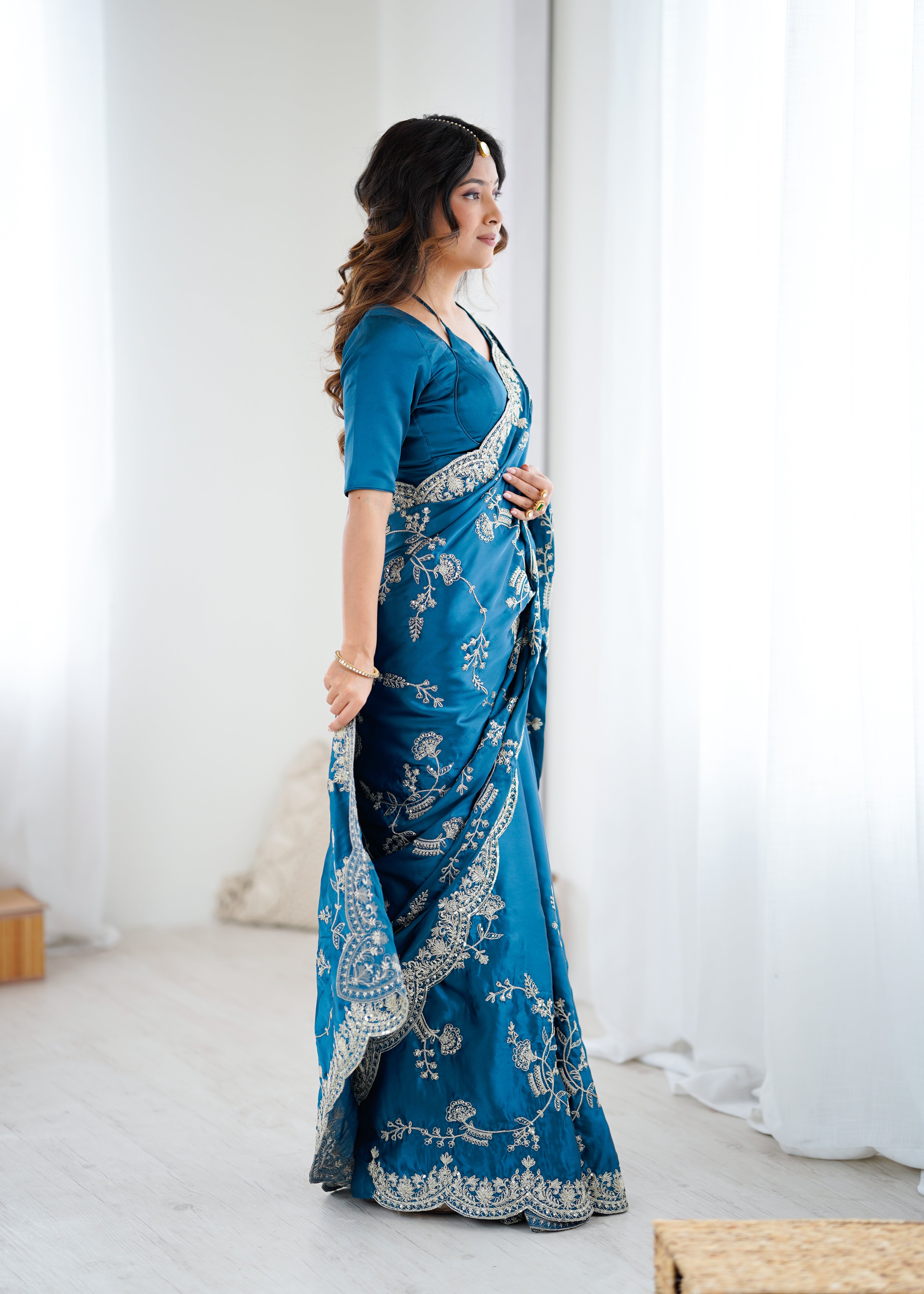 Graceful Festive Wear Silk Thread n Sequence Work Fancy Designer Saree With Blissful Unstitched Blouse