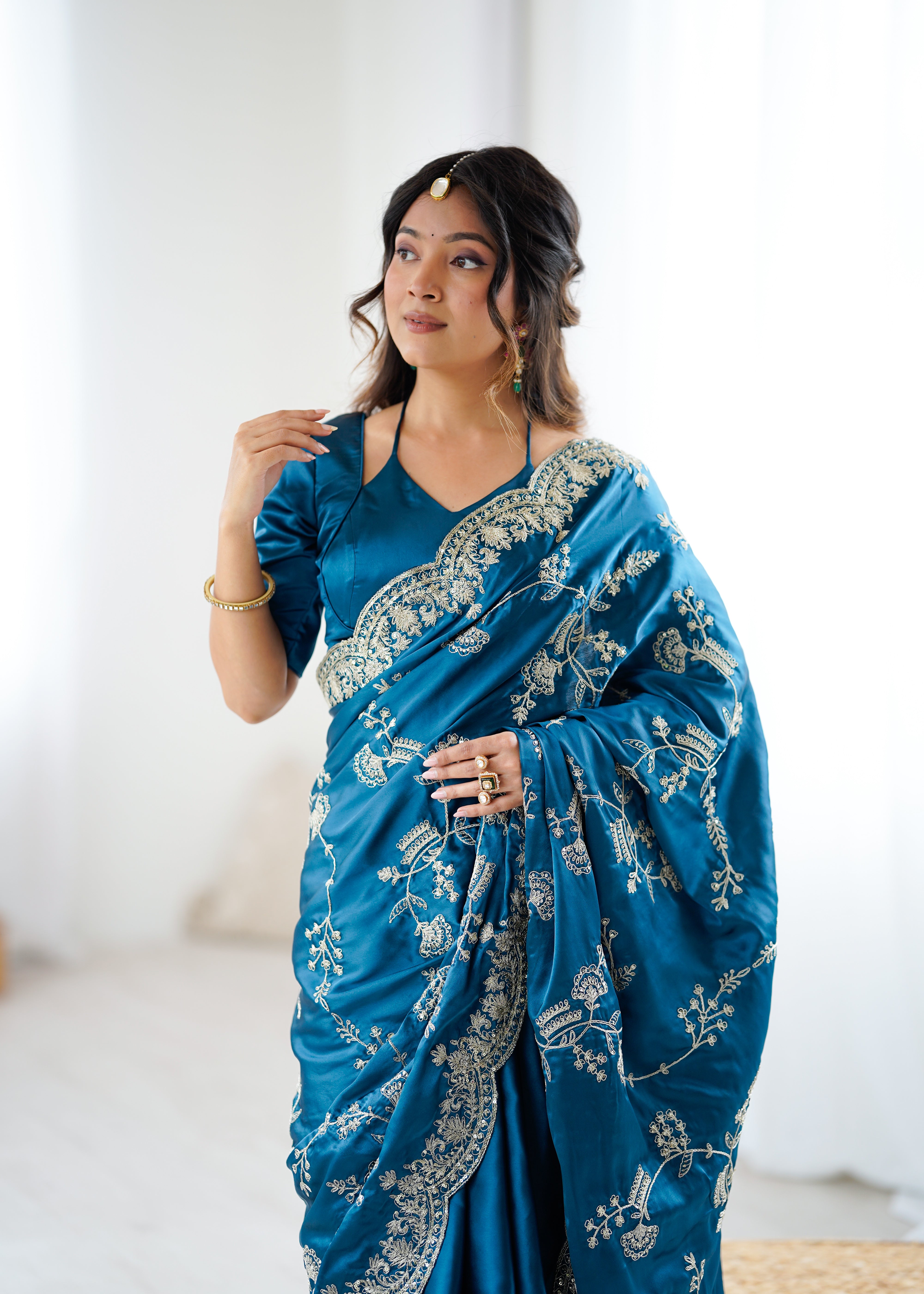Graceful Festive Wear Silk Thread n Sequence Work Fancy Designer Saree With Blissful Unstitched Blouse