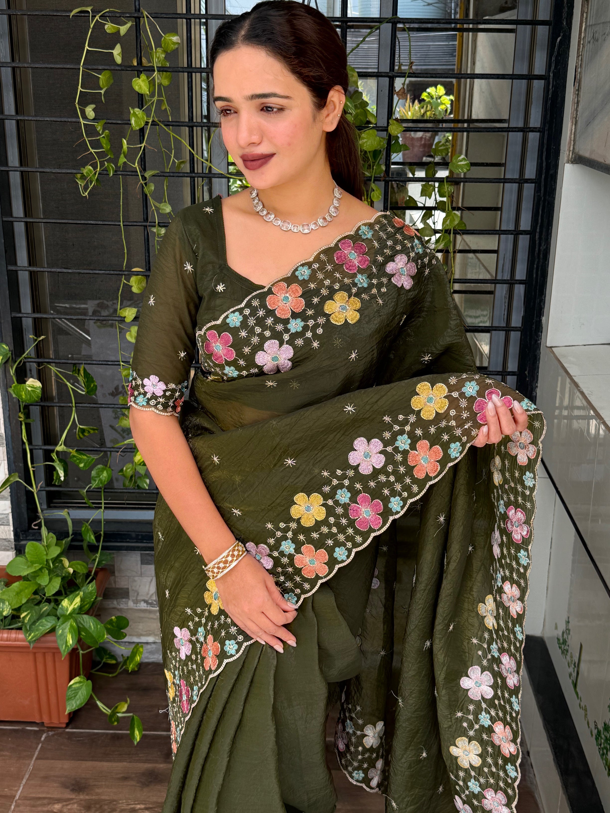 Sumptuous Sufi Silk Crush Thread n Sequence Beads Work Fancy Designer Saree With Exquisite Blouse Piece
