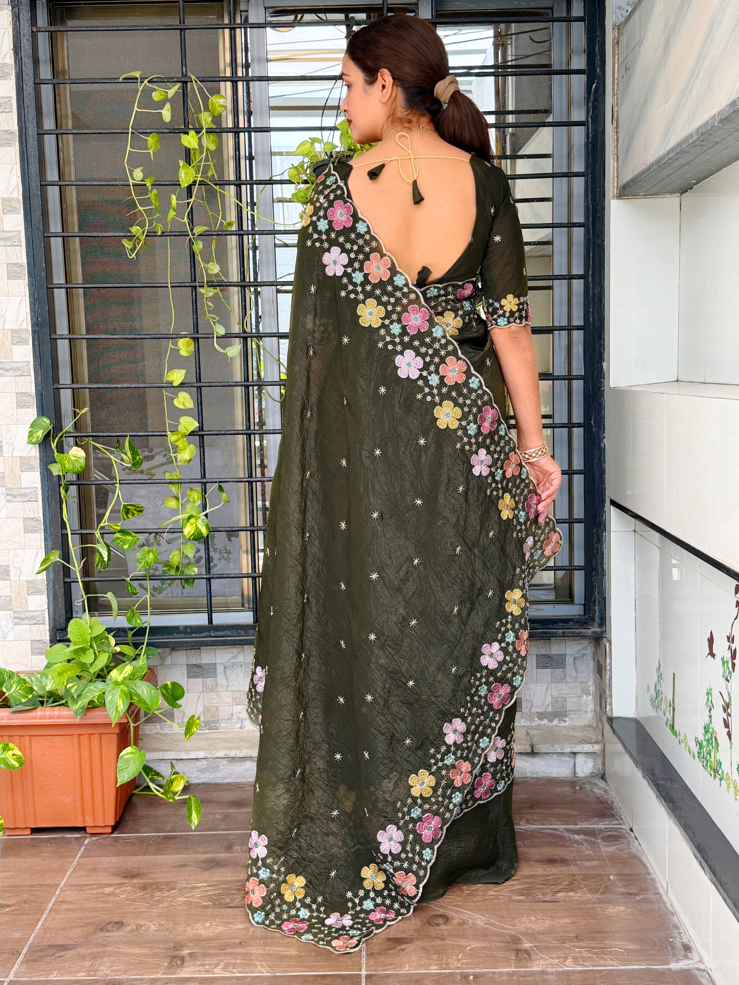 Sumptuous Sufi Silk Crush Thread n Sequence Beads Work Fancy Designer Saree With Exquisite Blouse Piece