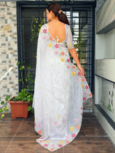 Load image into Gallery viewer, Sumptuous Sufi Silk Crush Thread n Sequence Beads Work Fancy Designer Saree With Exquisite Blouse Piece
