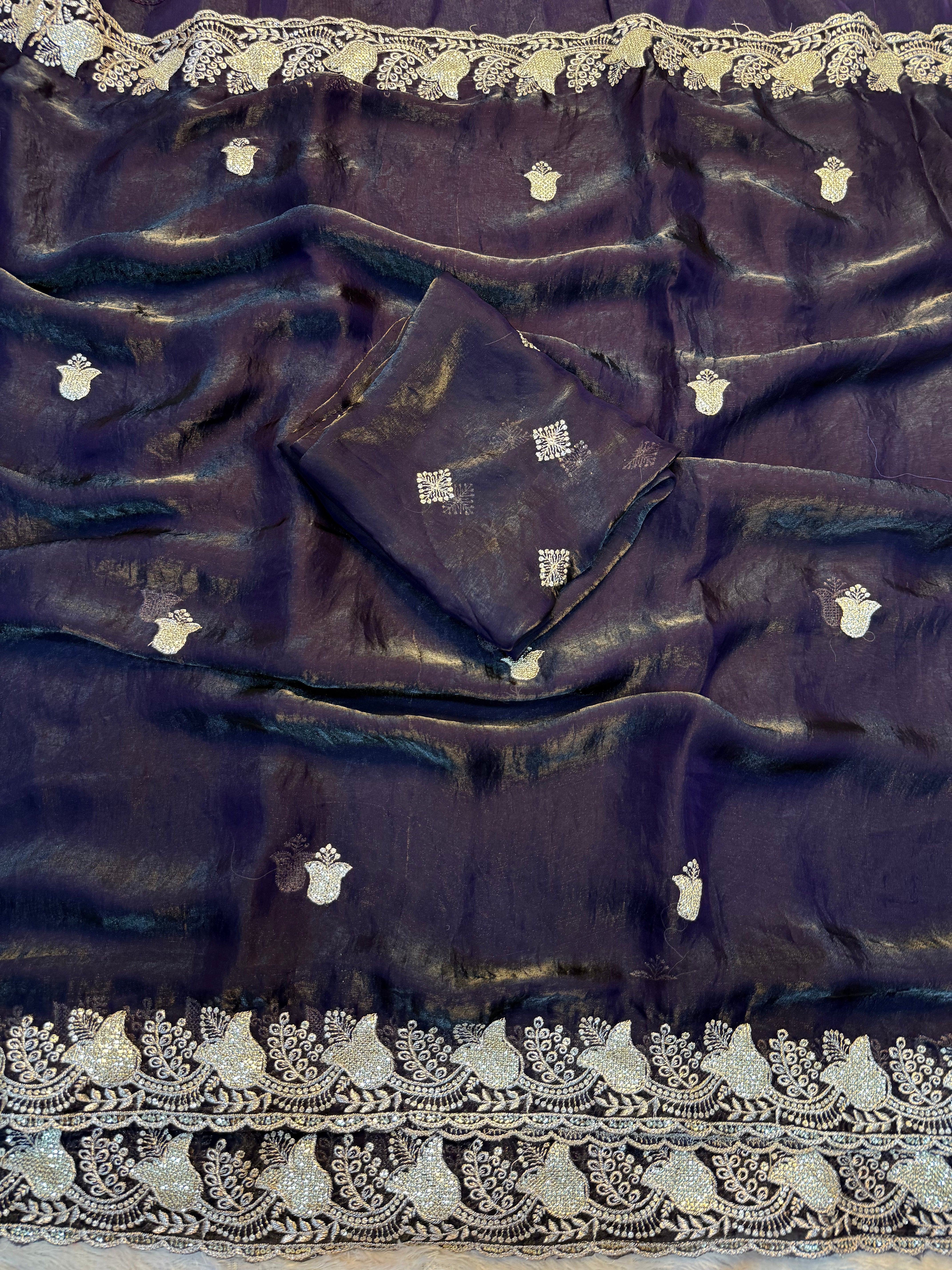 Delightful Festive Wear Silk Multi Thread n Sequence Embroidery Work Fancy Designer Saree With Blouse Piece