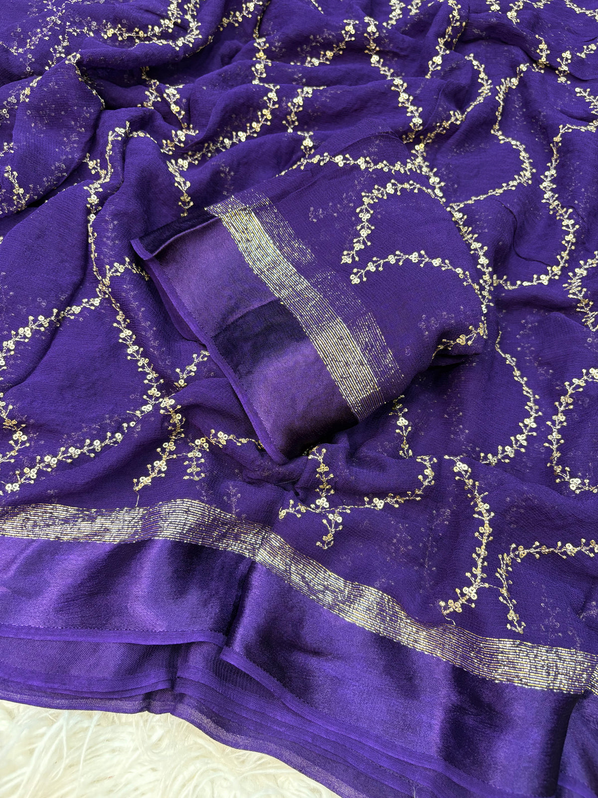 Charming Pure Viscose Georgette Fabric With Satin Border n Embroidered Work Saree With Blissful Blouse Piece