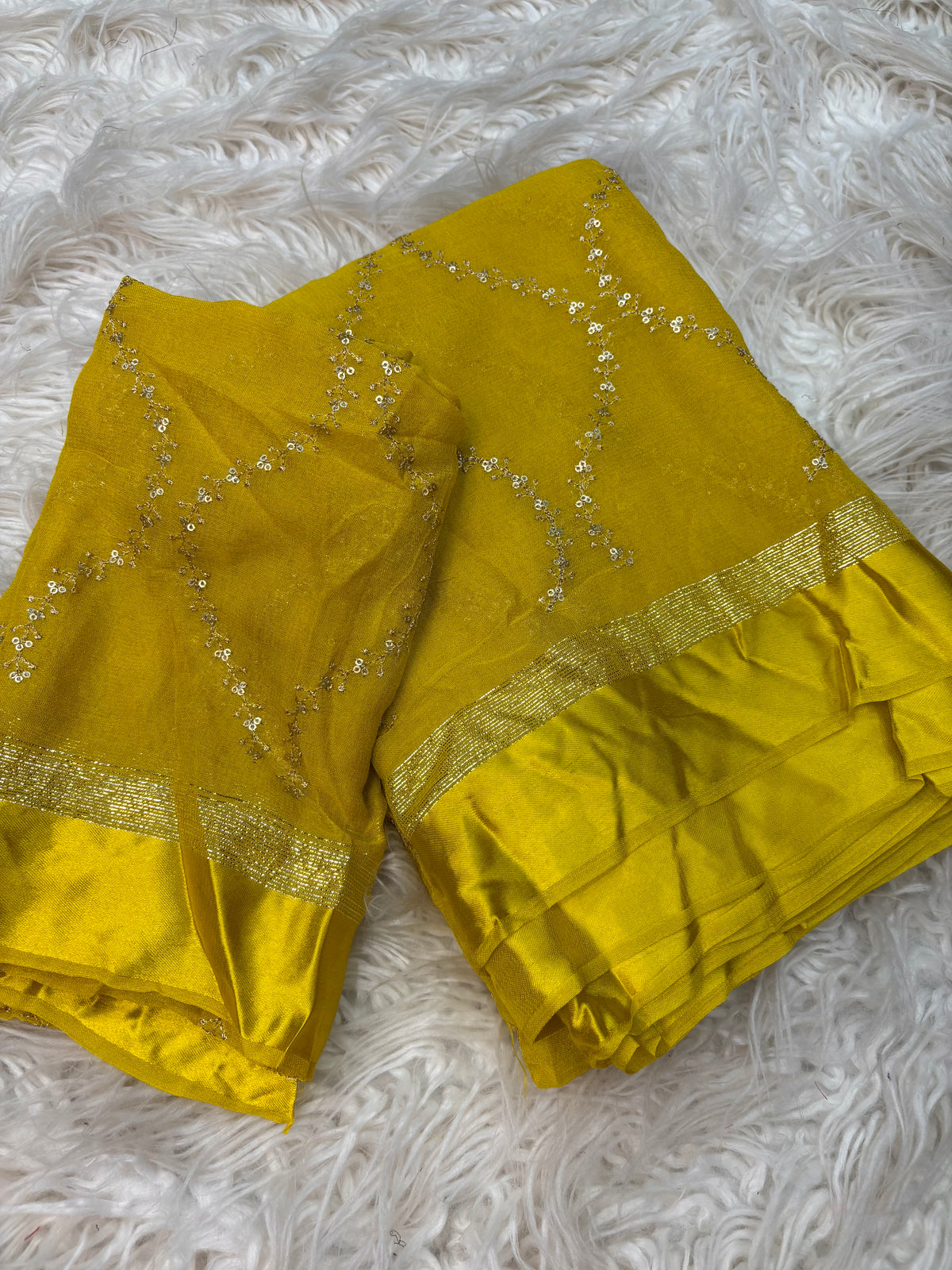 Charming Pure Viscose Georgette Fabric With Satin Border n Embroidered Work Saree With Blissful Blouse Piece