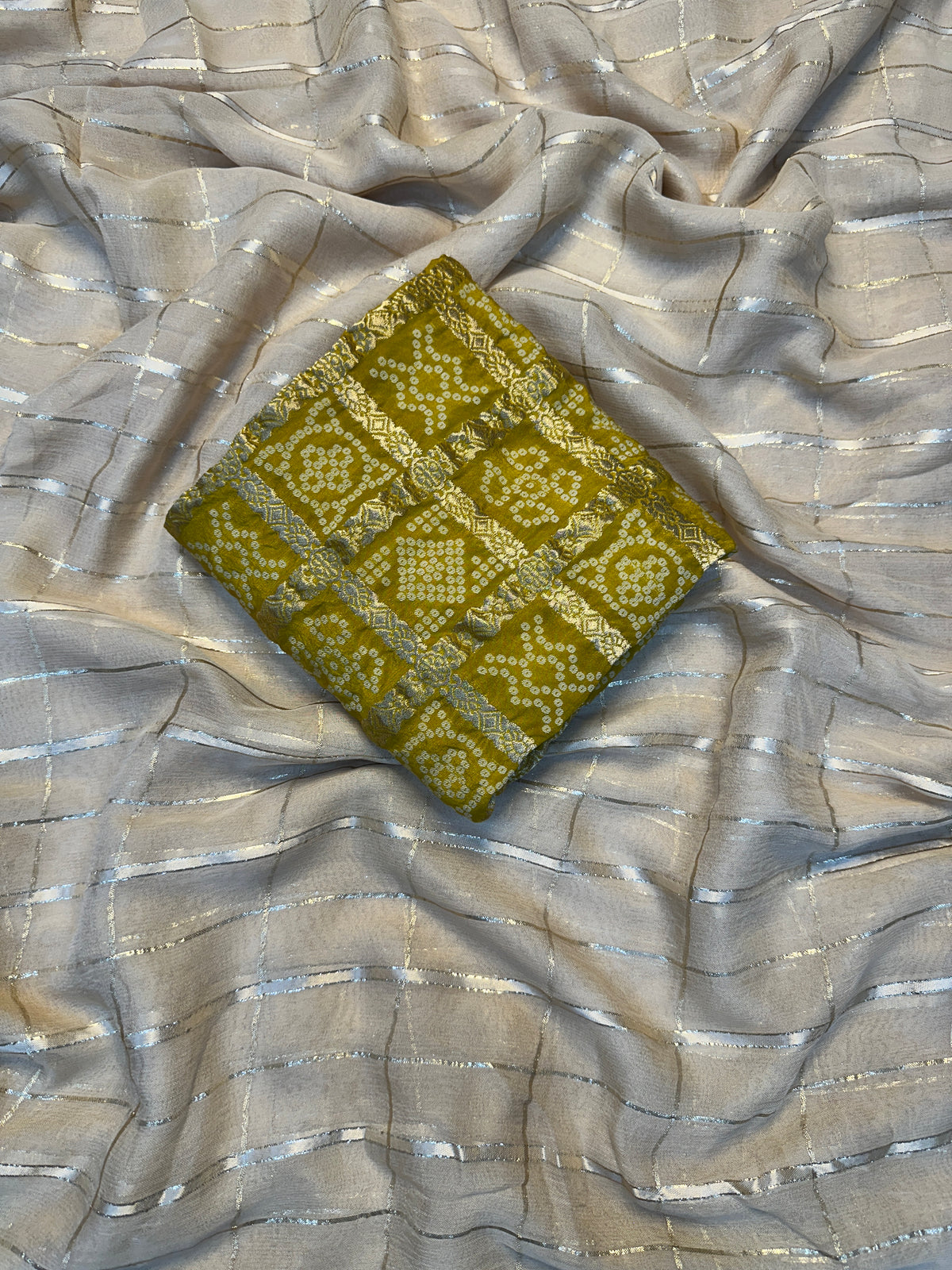 Gorgeous Party Wear Viscose Silk Zari Work Fancy Designer Saree With Contrast Blouse Piece