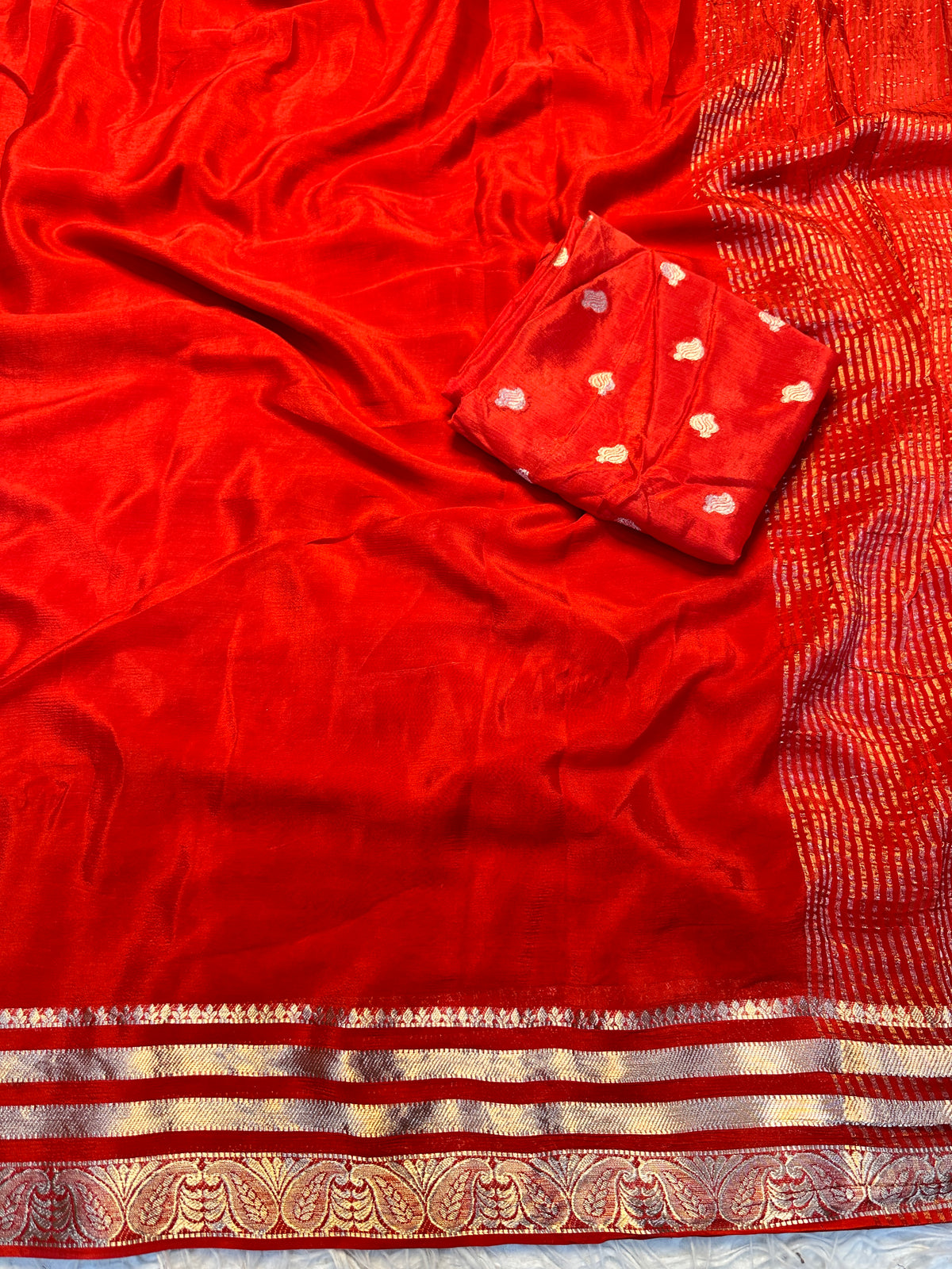 Charming Festive Wear Chinnon Fabric Jacquard Zari Weaving Work Saree With Blouse Piece