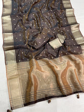Load image into Gallery viewer, Charismatic Function Wear Banarasi Organza Silk Zari Weaving Rich Pallu Fancy Designer Saree With Blouse Piece
