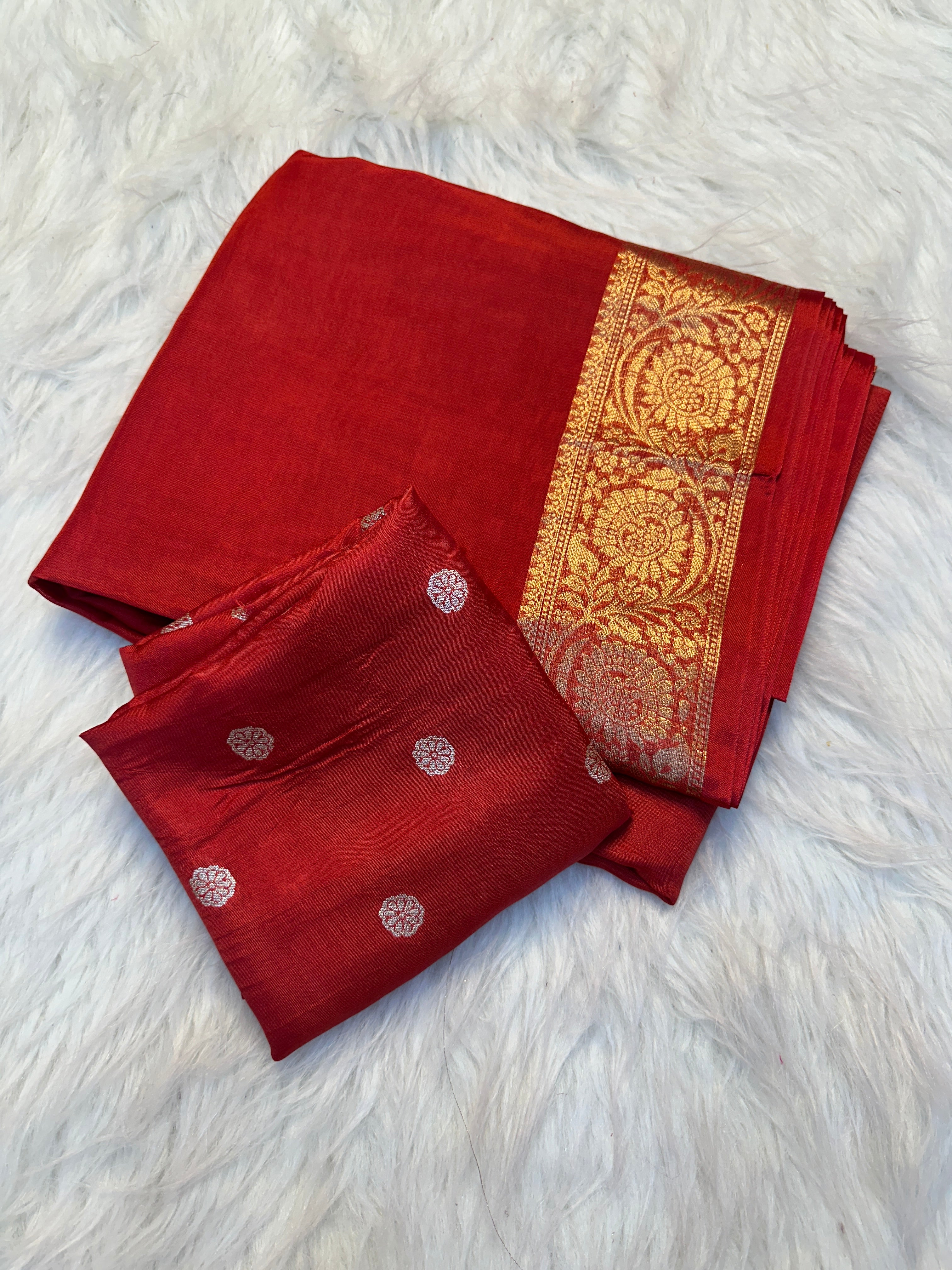 Graceful Festive Wear Viscose Silk Jacquard Weaving Border Fancy Saree With Blouse Piece