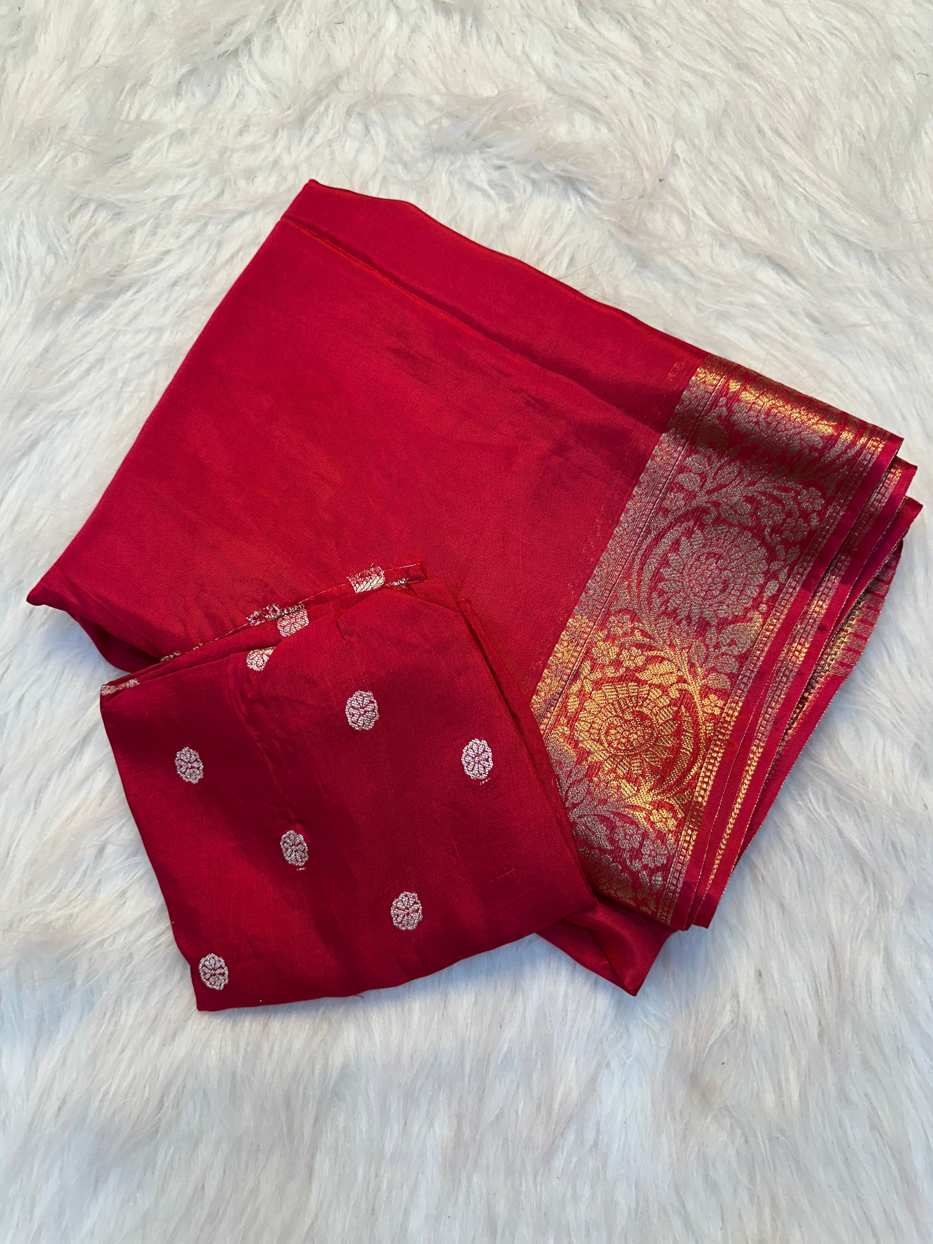 Graceful Festive Wear Viscose Silk Jacquard Weaving Border Fancy Saree With Blouse Piece